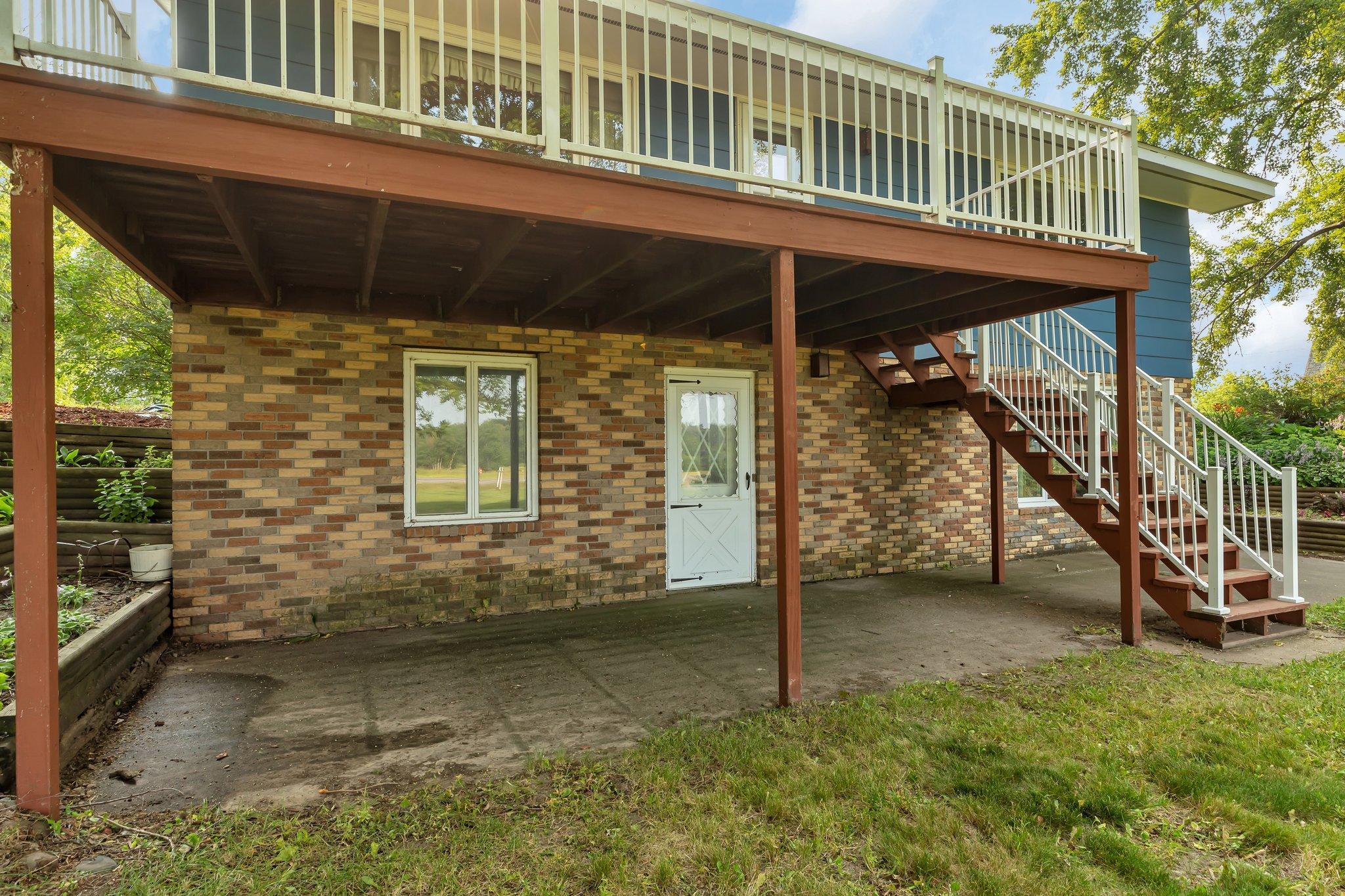 11162 US Highway 169