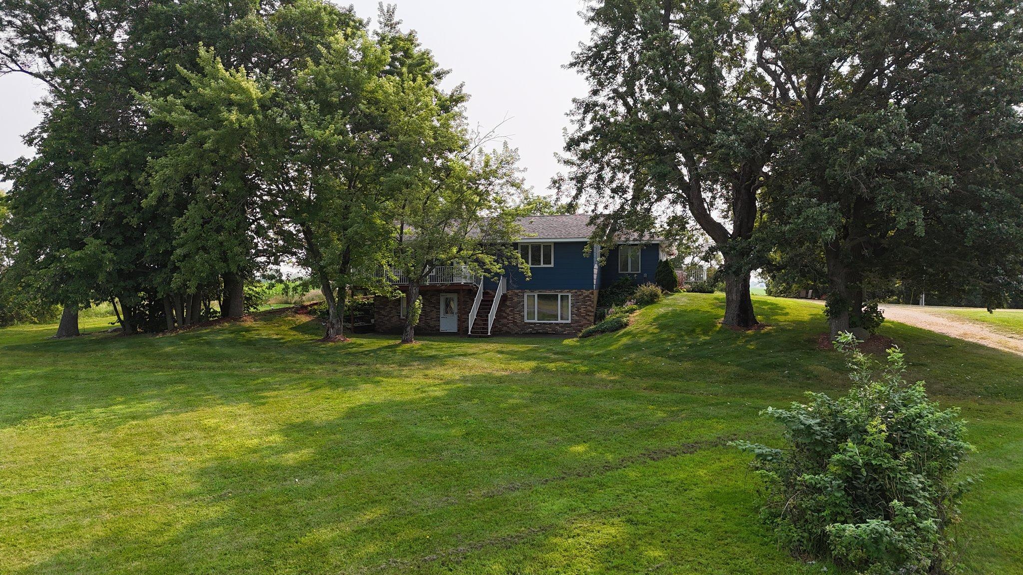 11162 US Highway 169