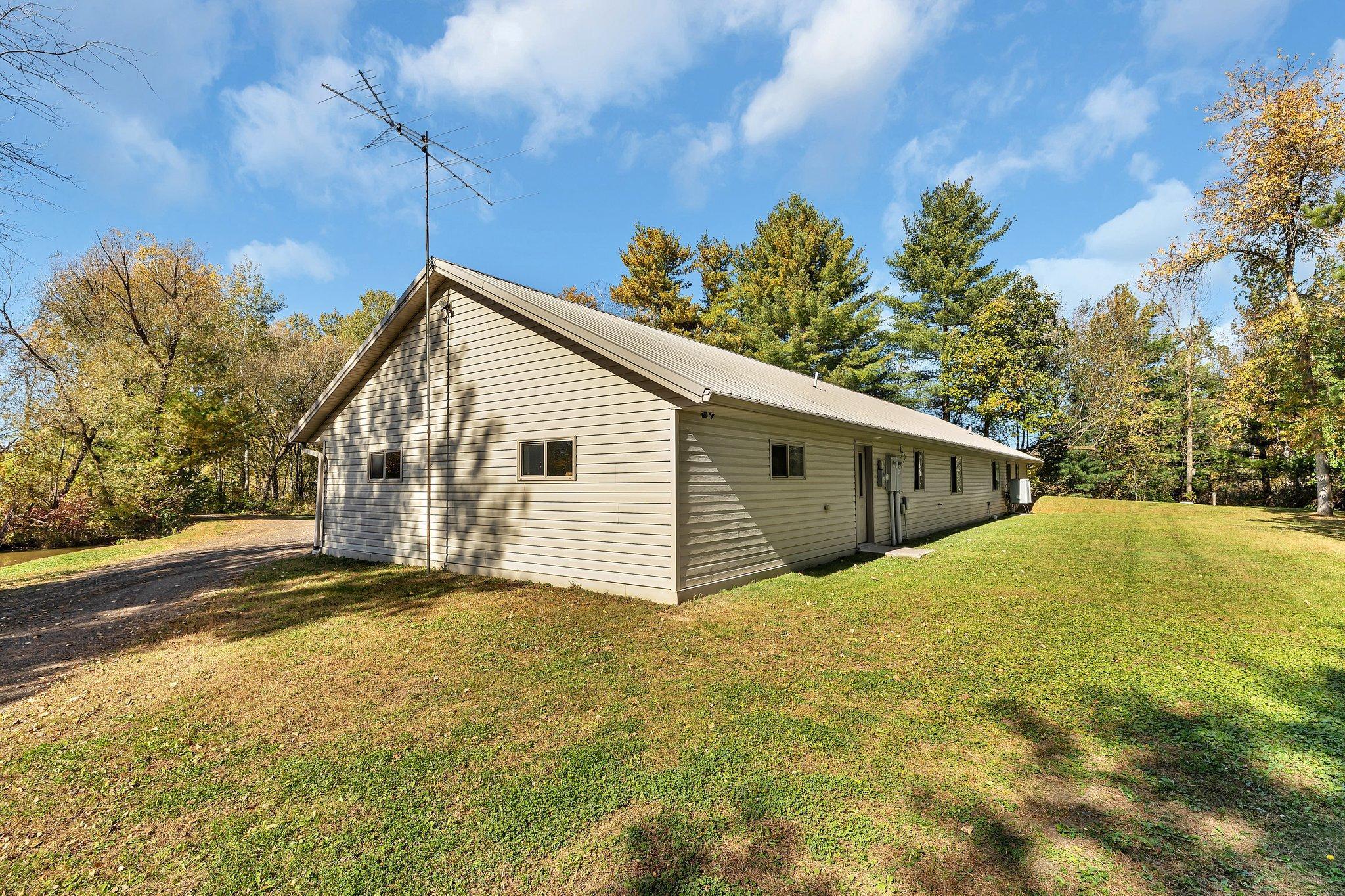 182 Highway 23