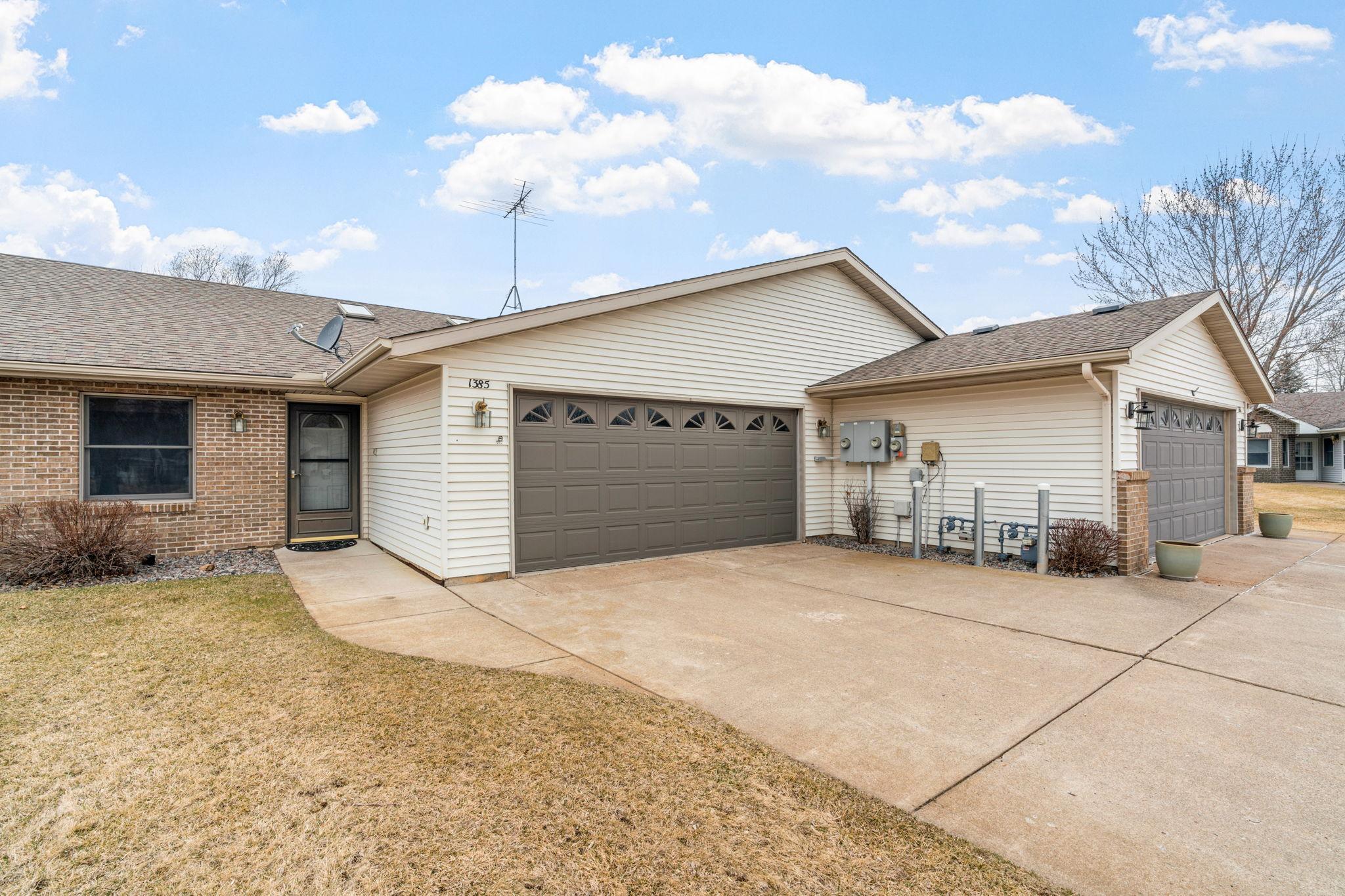 1385 Rum River Court