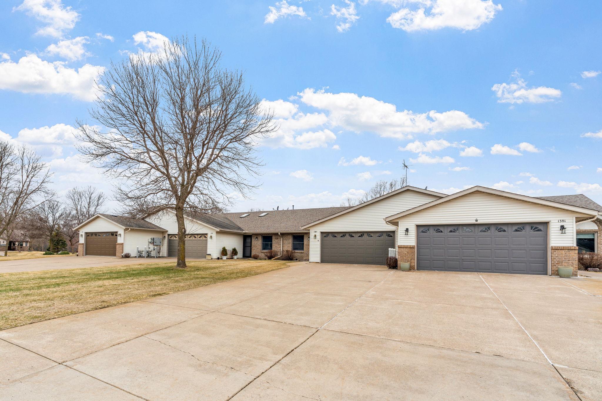 1385 Rum River Court