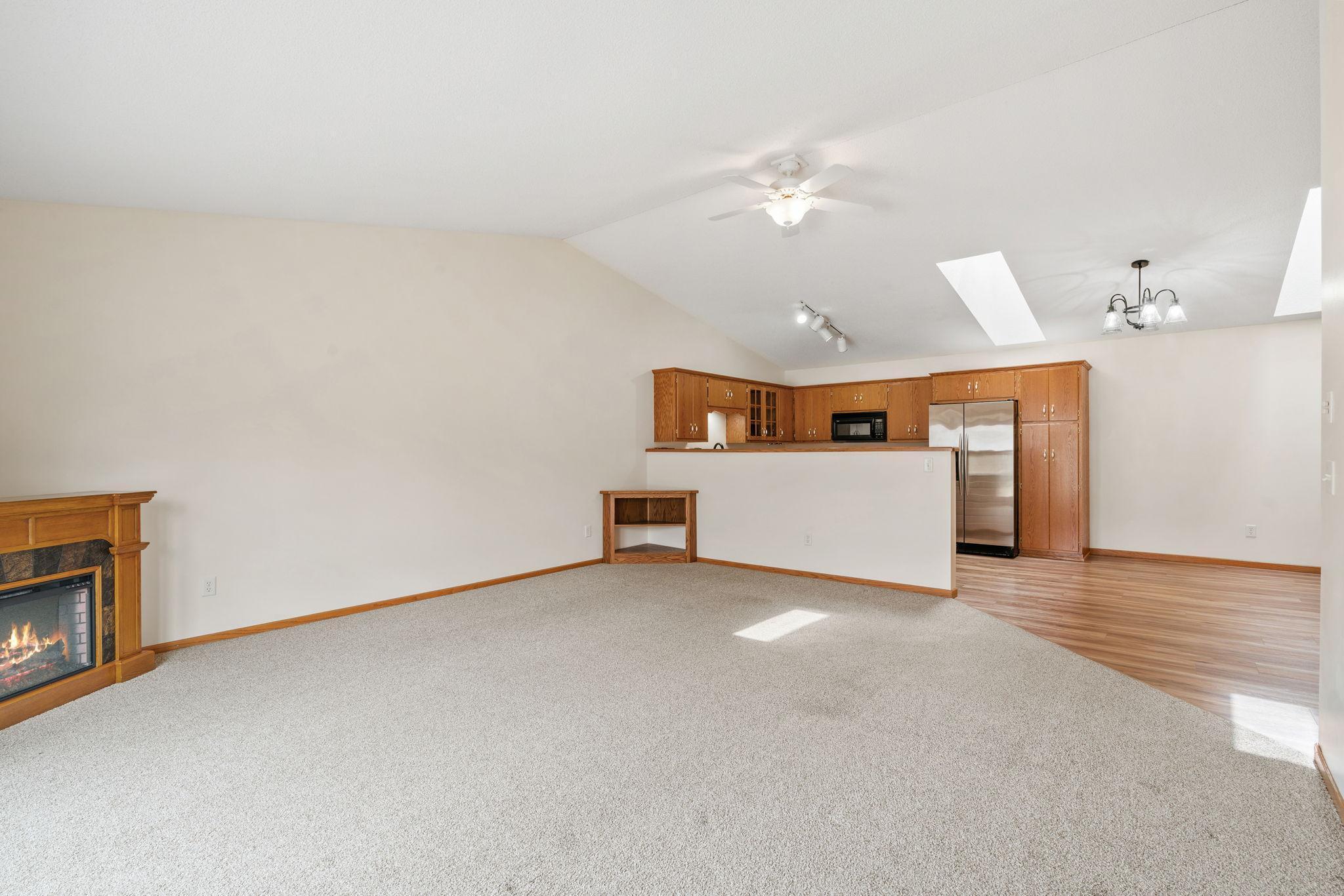 1385 Rum River Court