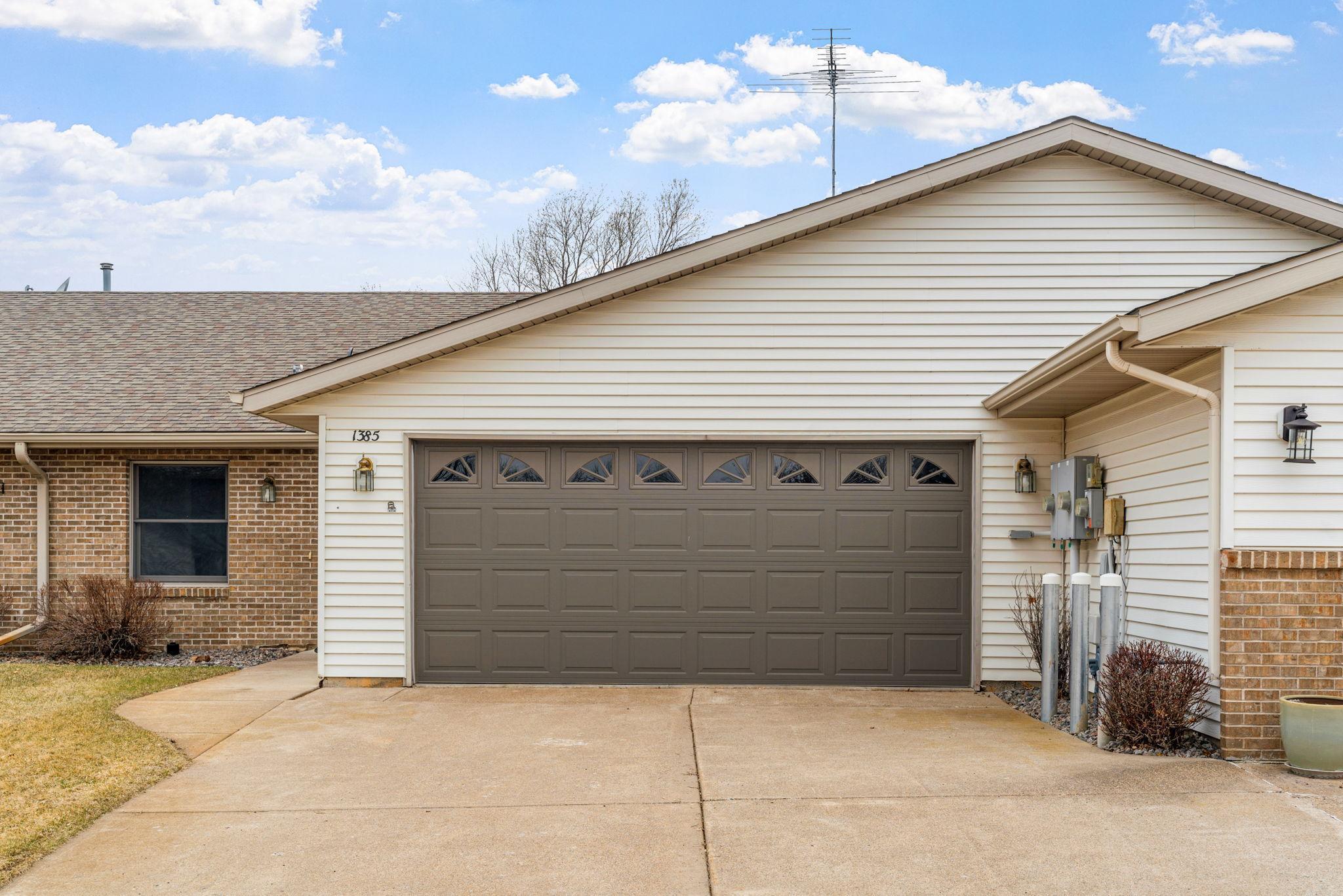 1385 Rum River Court