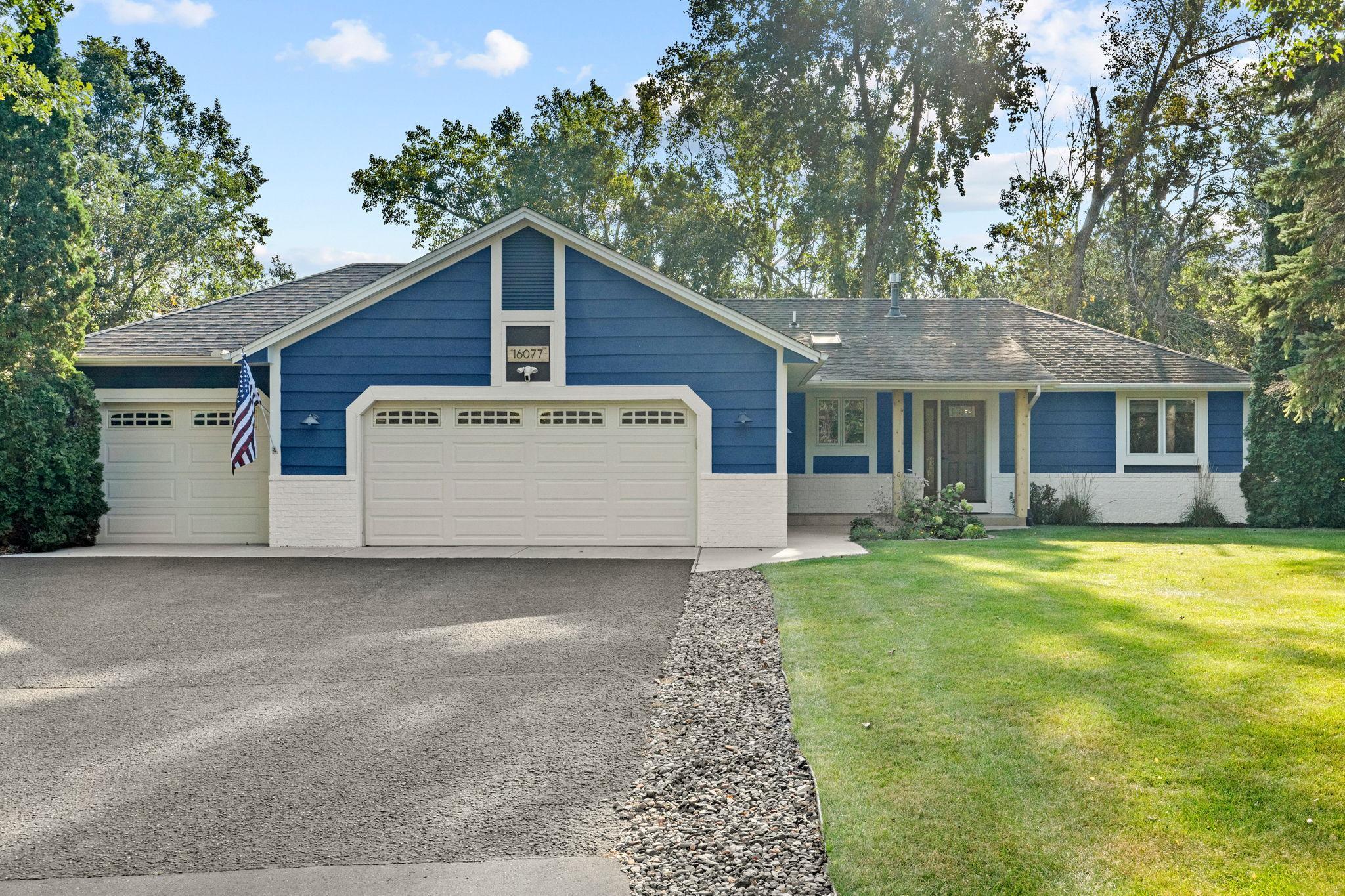 16077 N Enchanted Drive NW