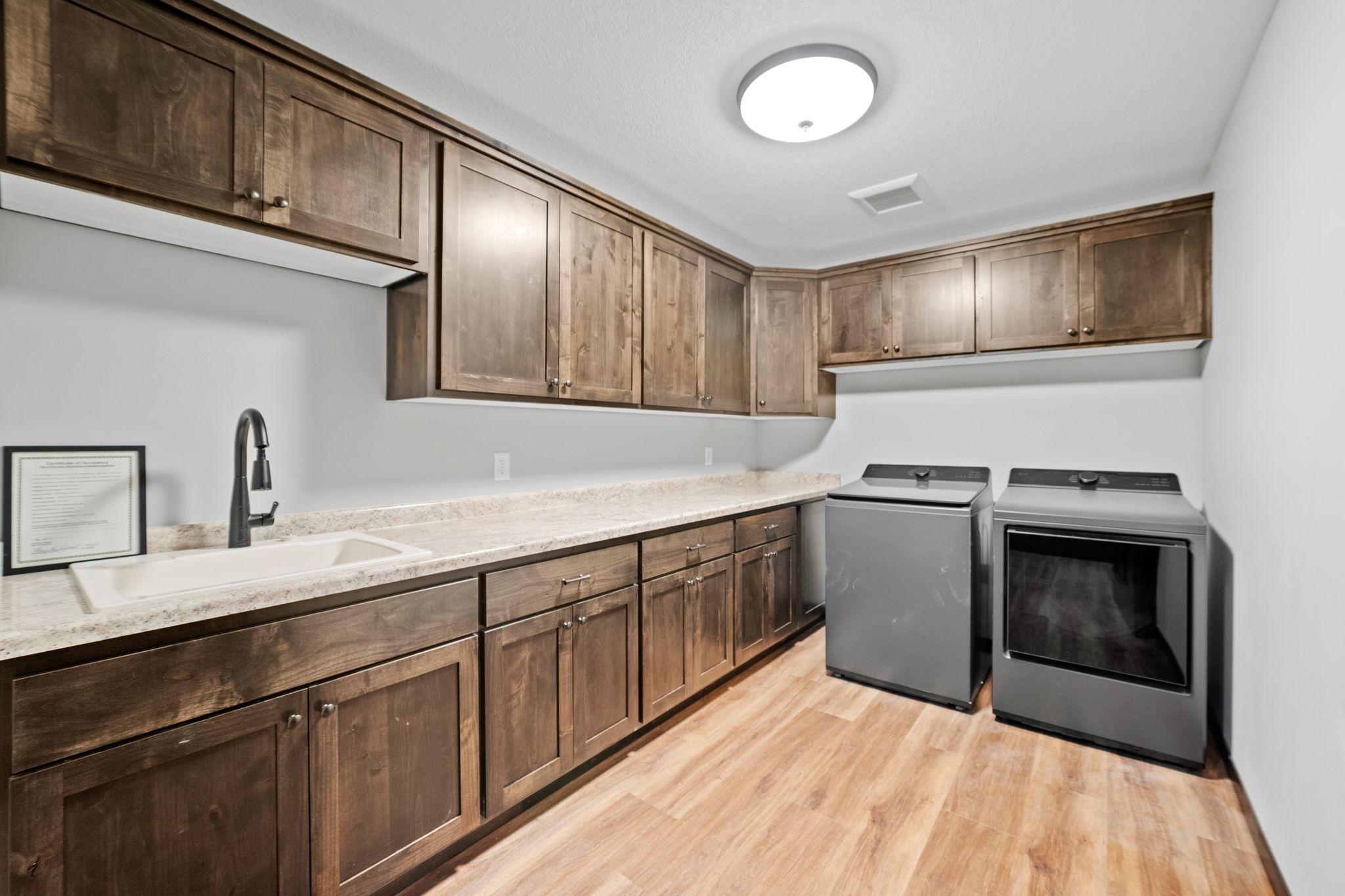 900 1/2 8th Avenue N