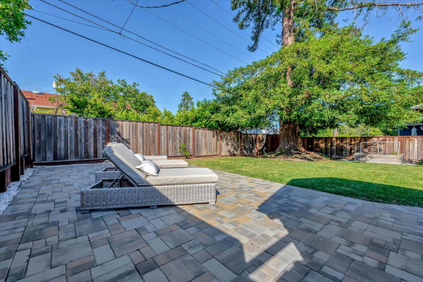 1435 Alameda De Las Pulgas