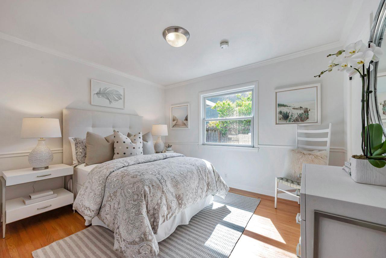 2044 Alameda De Las Pulgas