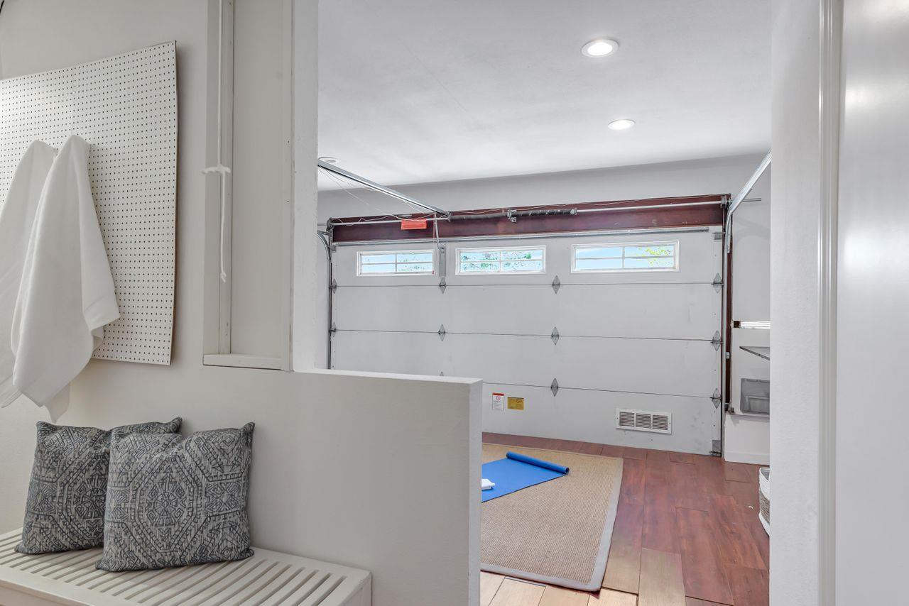 2044 Alameda De Las Pulgas