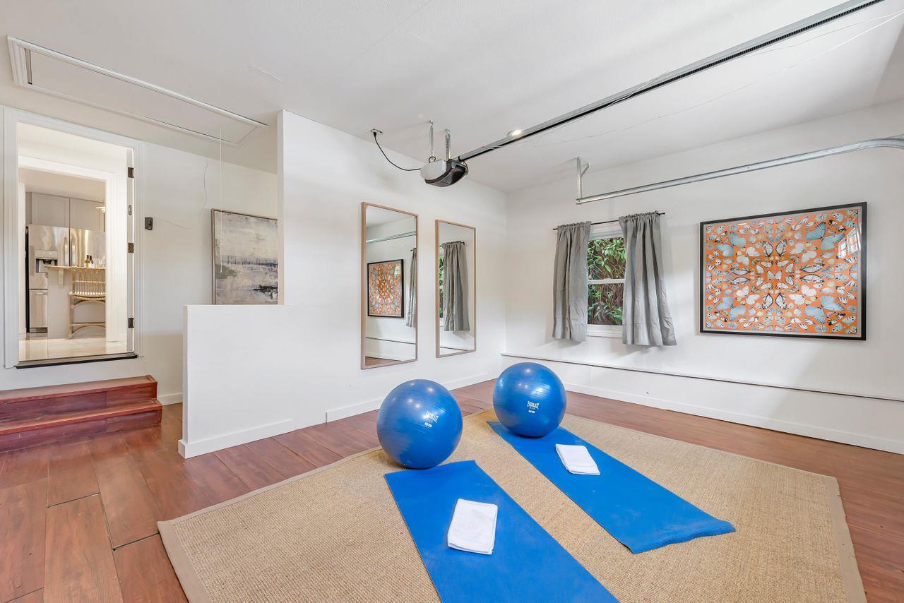 2044 Alameda De Las Pulgas