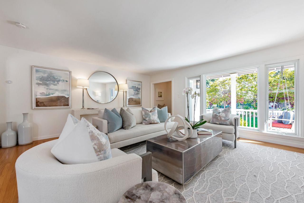 2044 Alameda De Las Pulgas