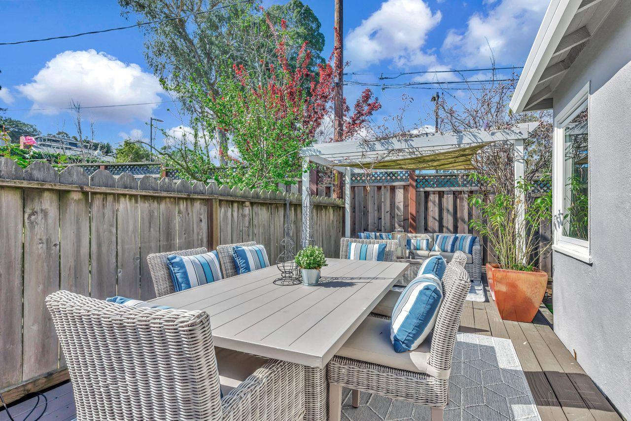 2044 Alameda De Las Pulgas