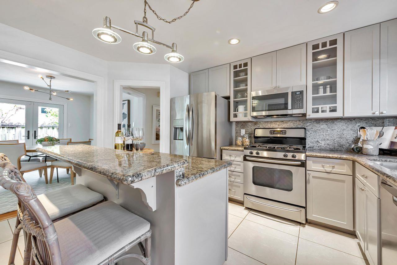 2044 Alameda De Las Pulgas