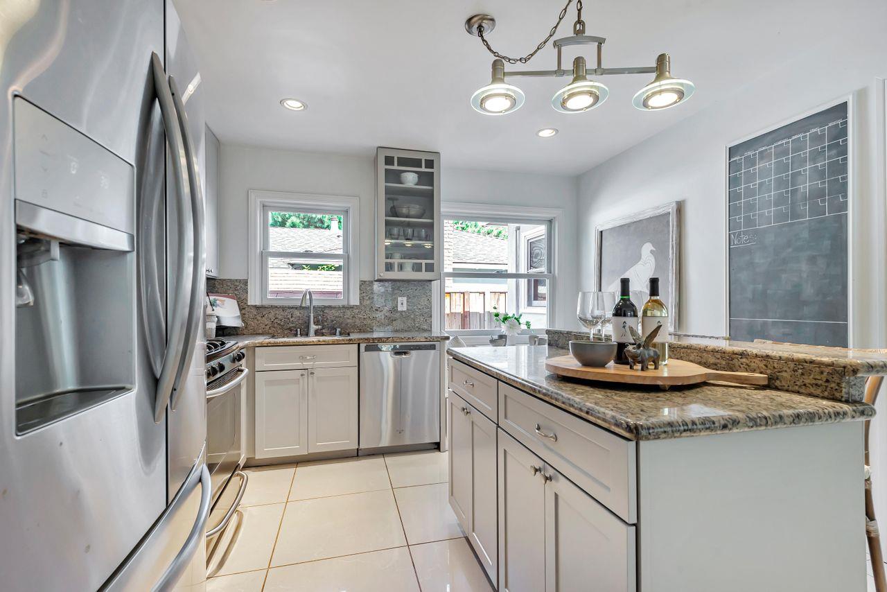 2044 Alameda De Las Pulgas