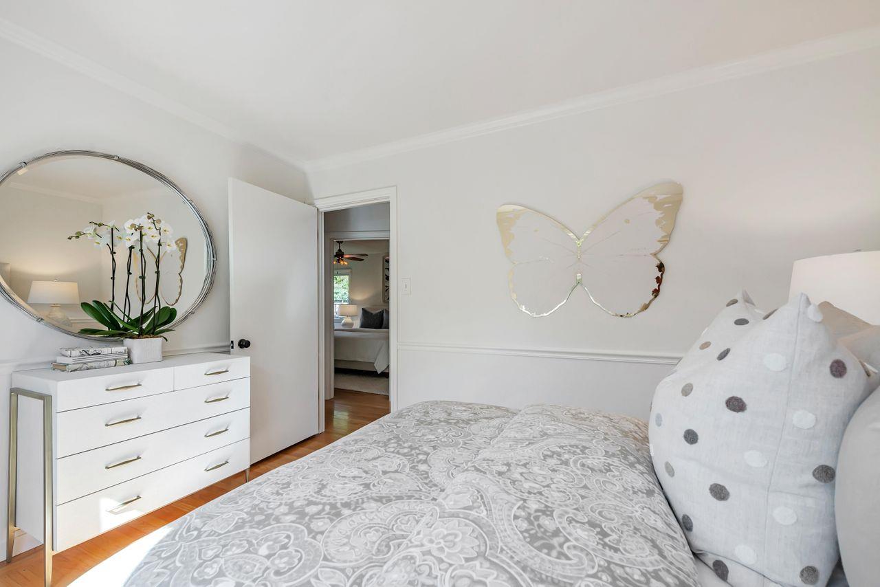 2044 Alameda De Las Pulgas