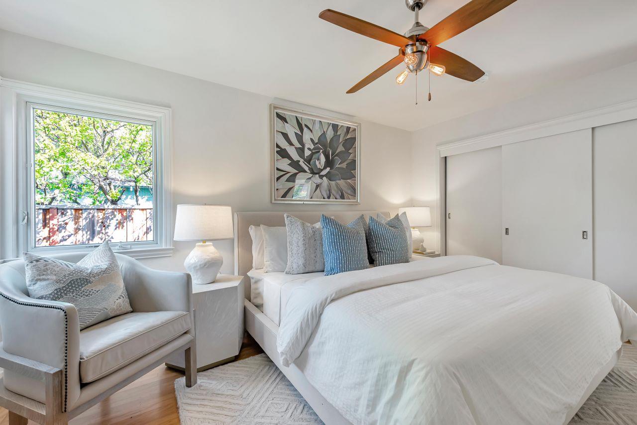 2044 Alameda De Las Pulgas