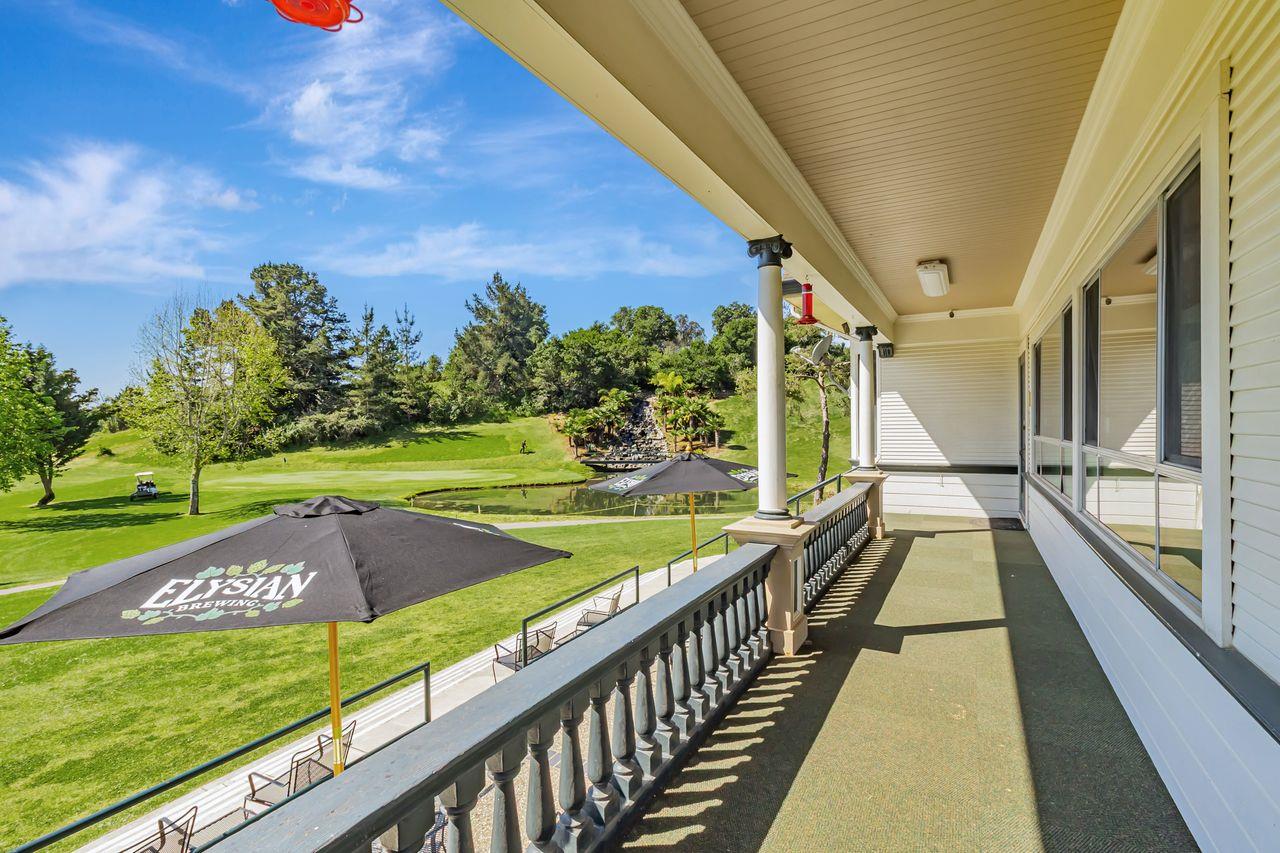 501 Spring Hills DR