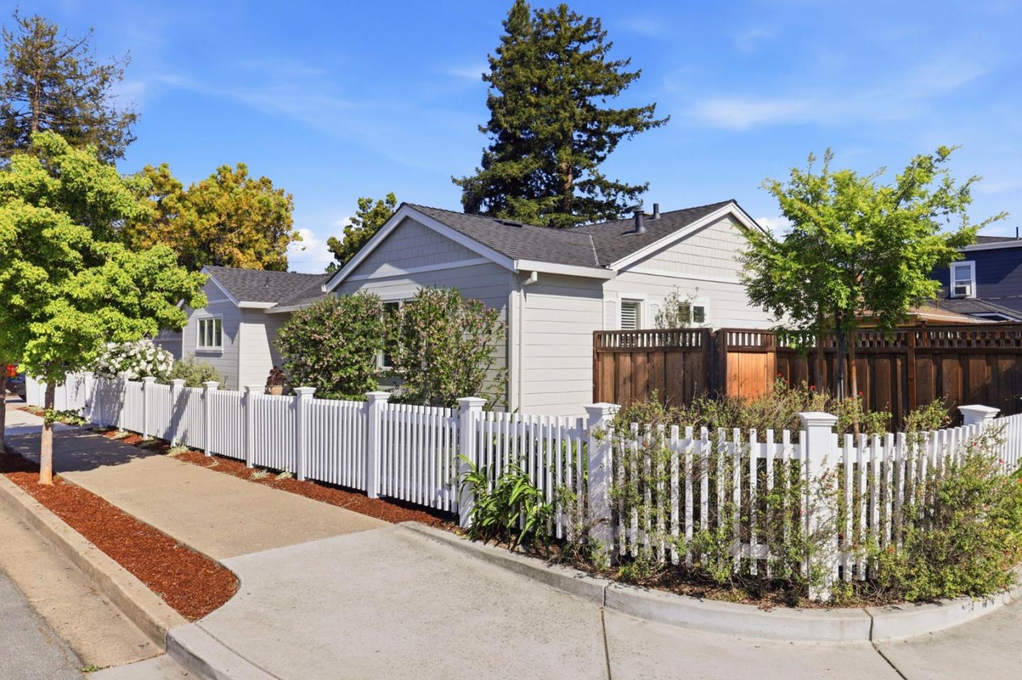 1931 James Avenue