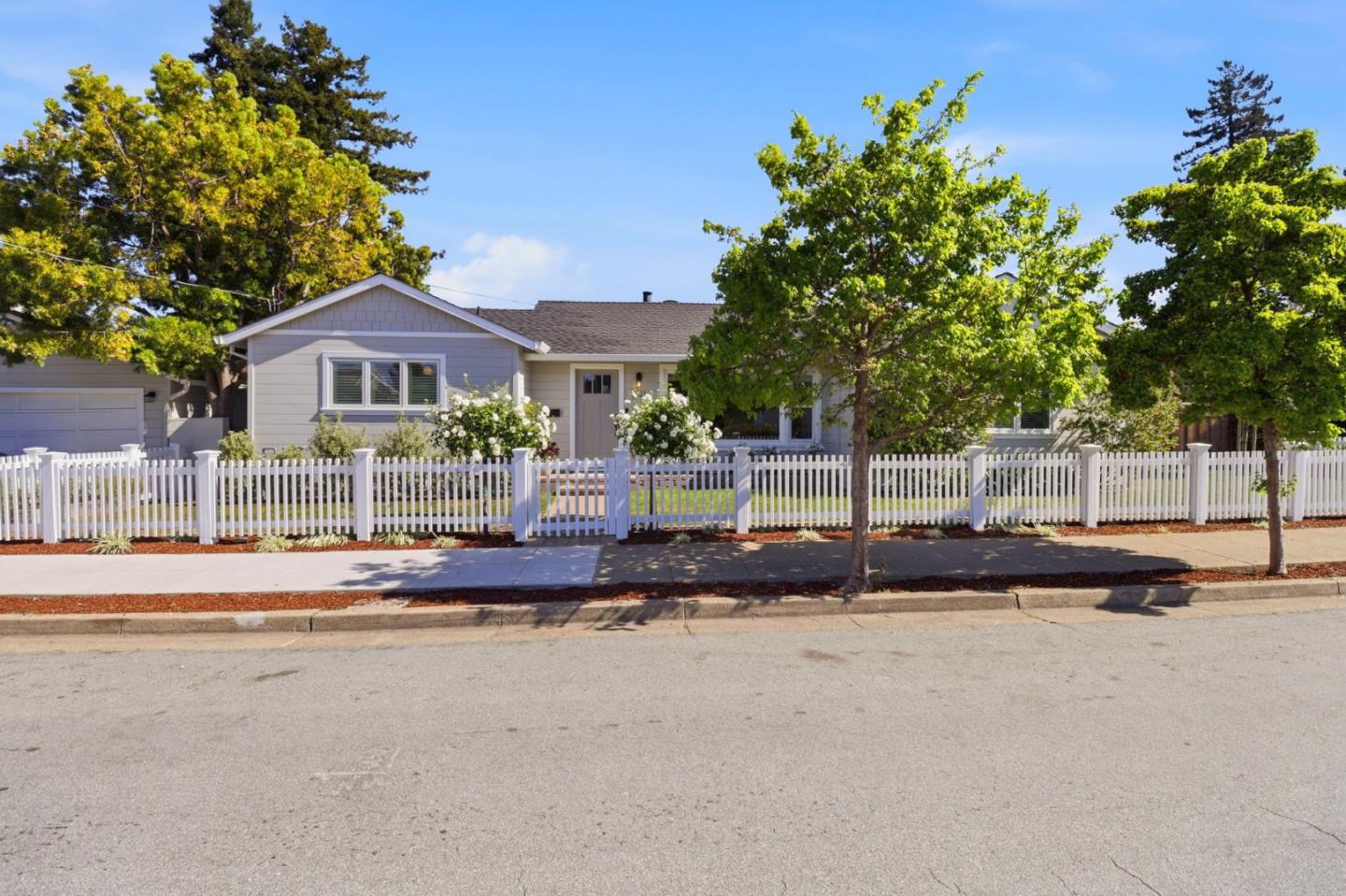 1931 James Avenue