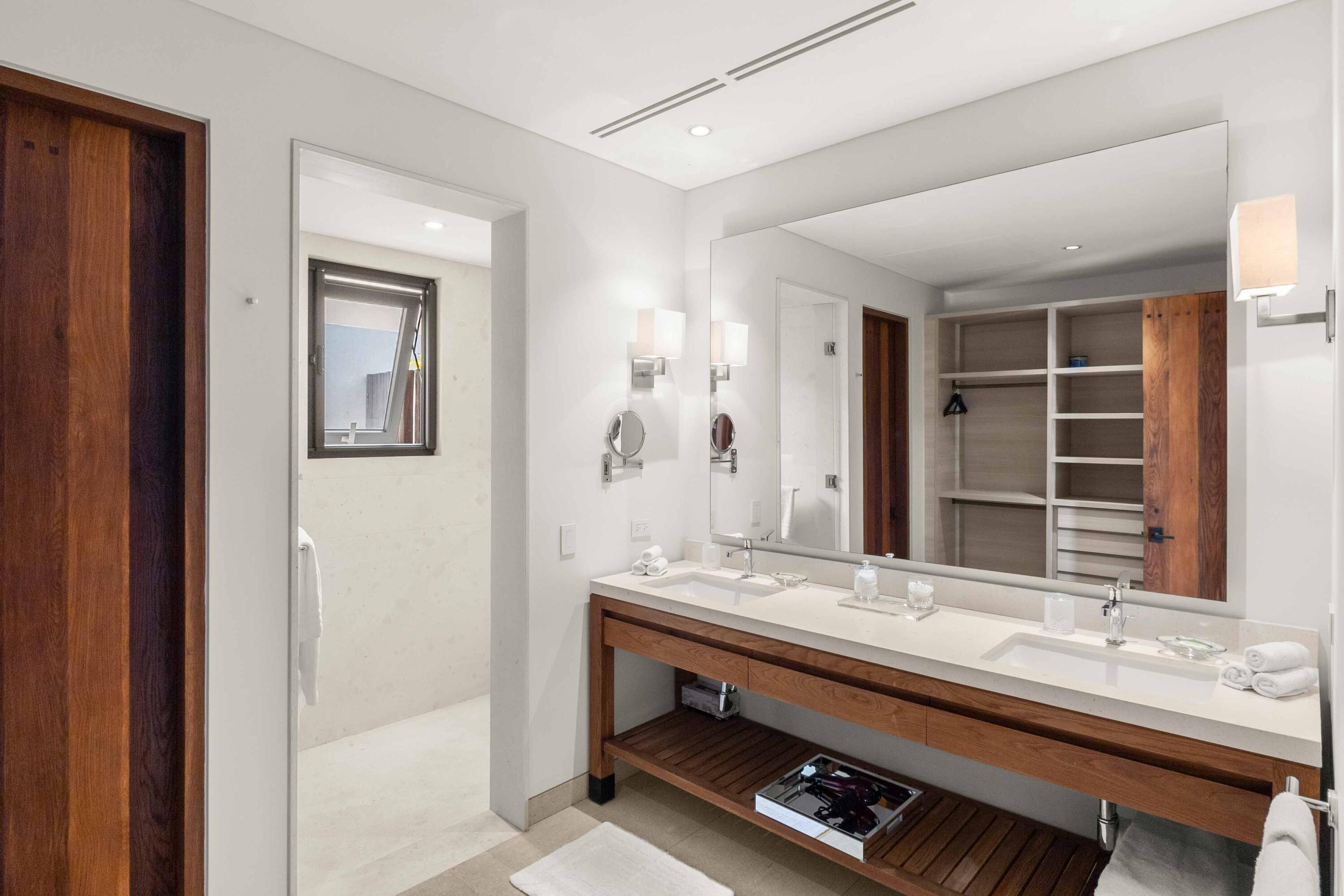 10 The Enclave, Ritz Carlton Zadun Residences