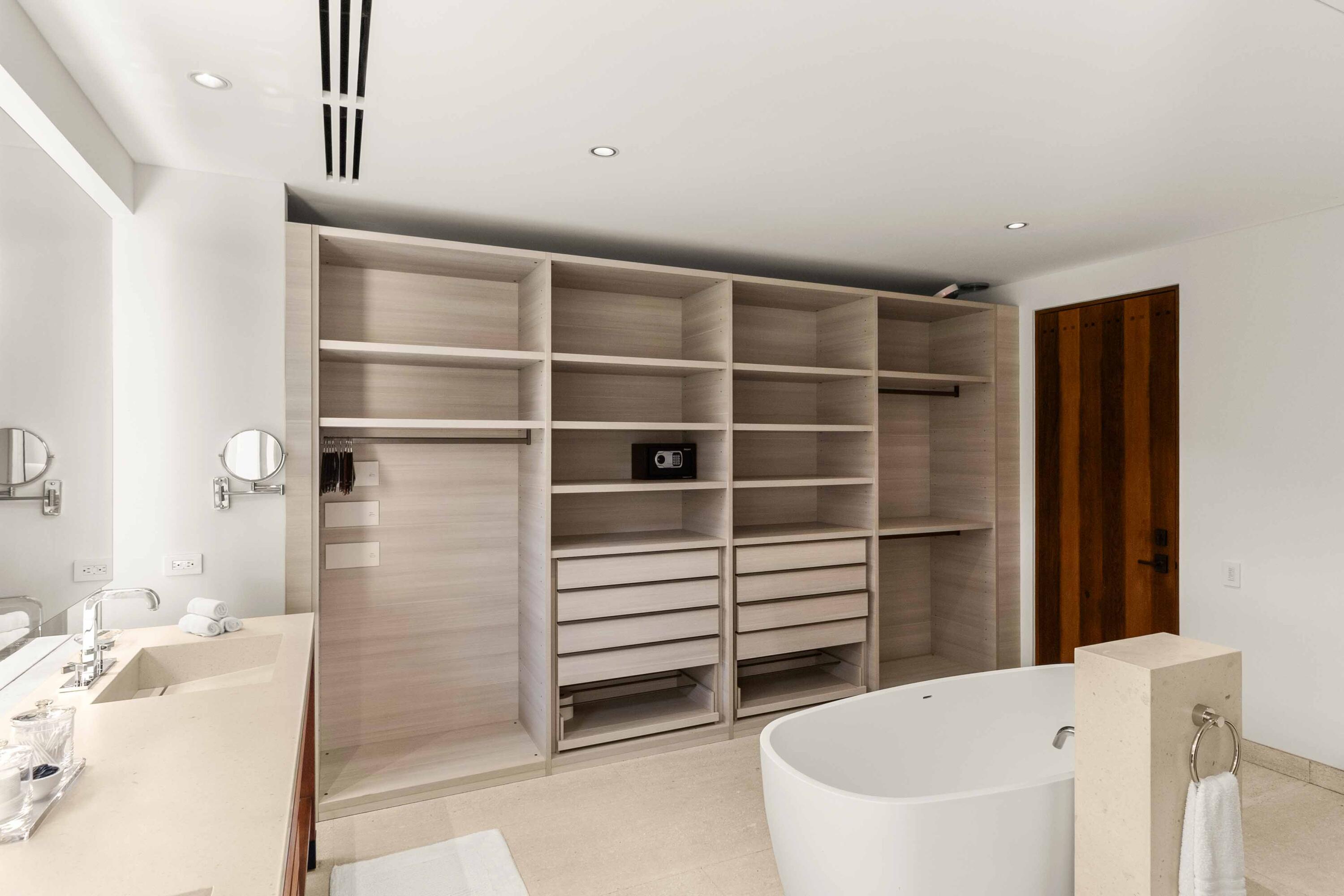 10 The Enclave, Ritz Carlton Zadun Residences