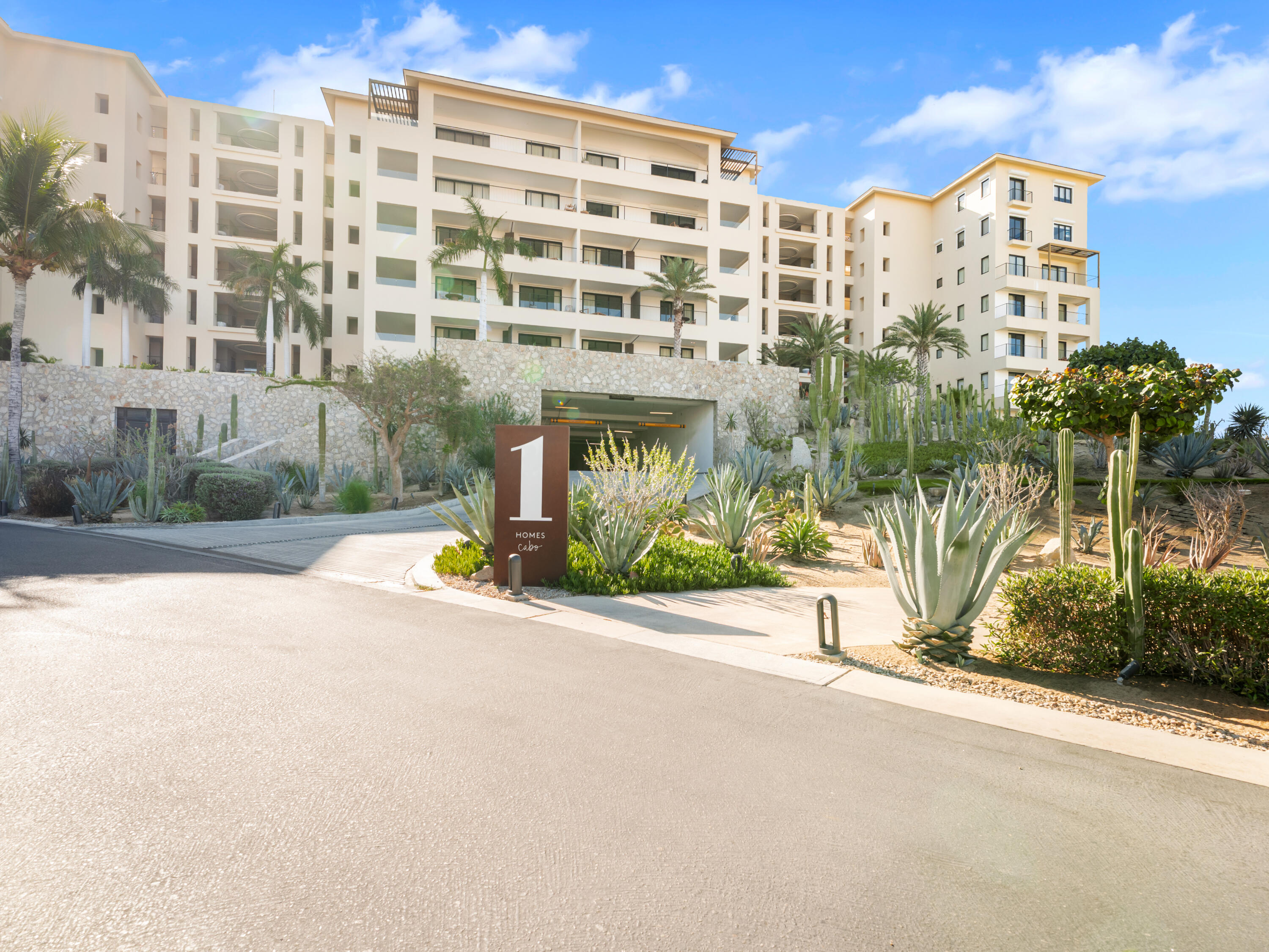 1 Homes Cabo