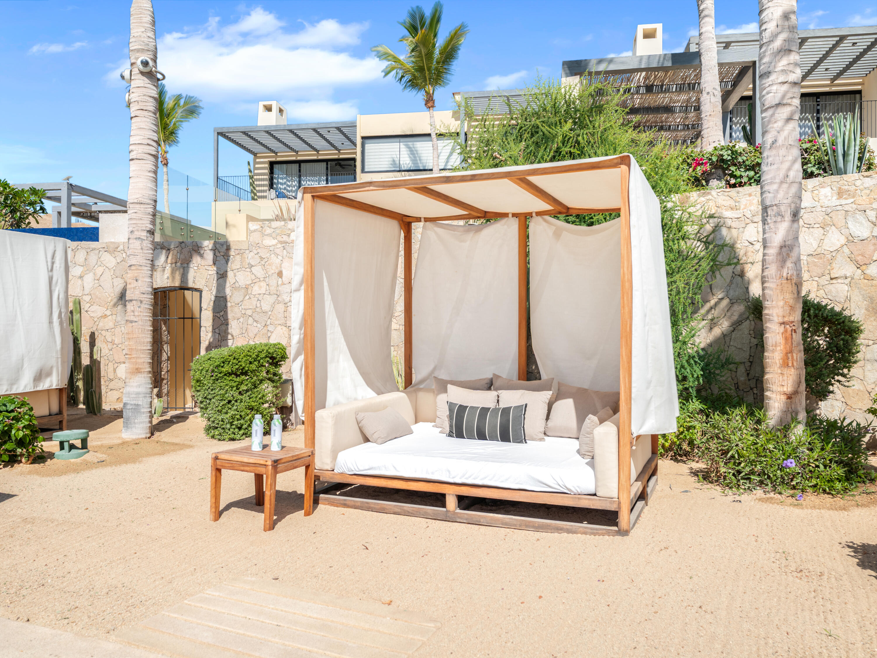 1 Homes Cabo