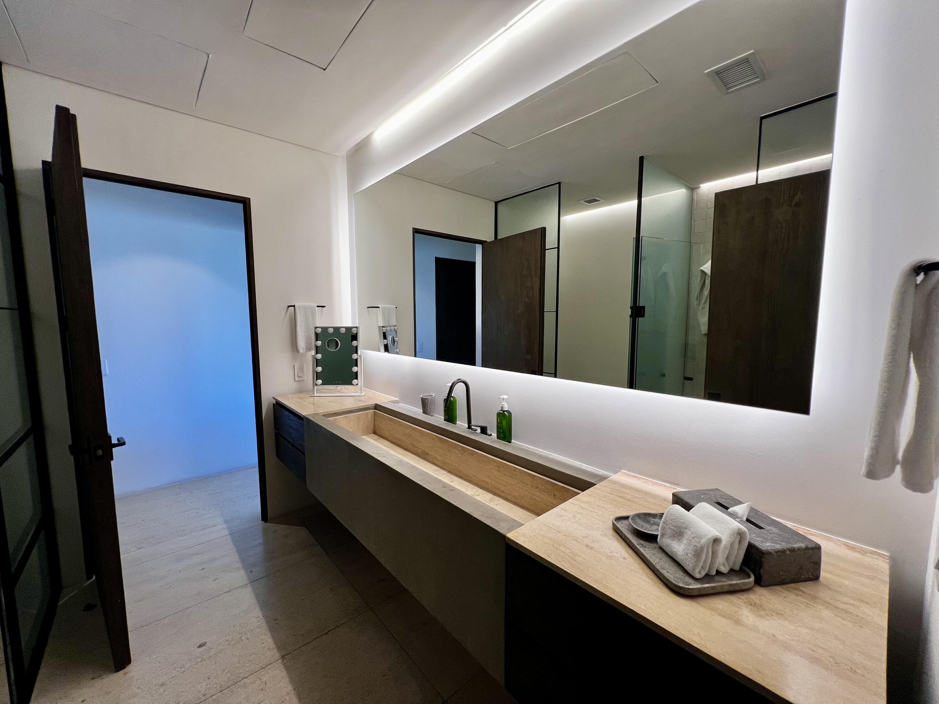 1Homes - Hacienda Beach Club