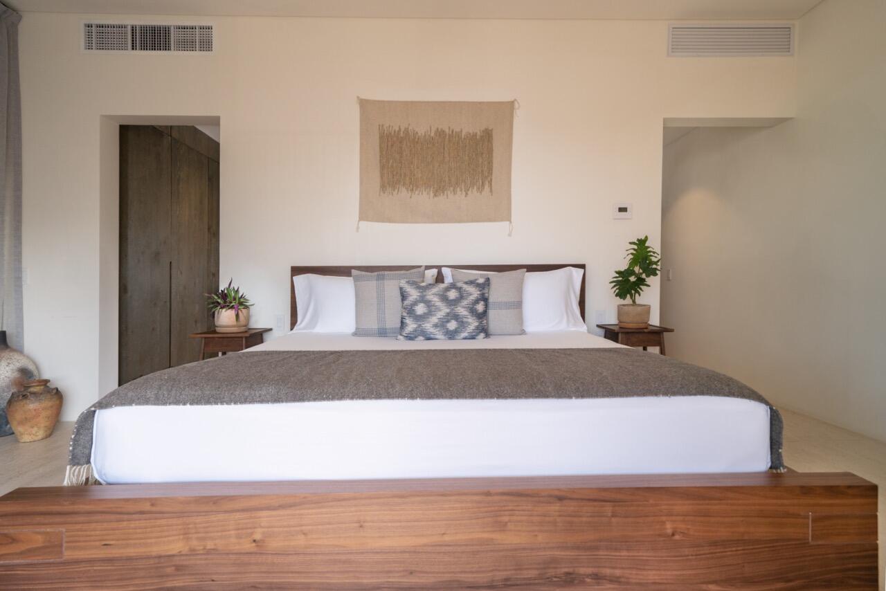 1Homes - Hacienda Beach Club