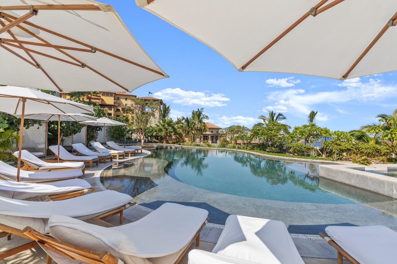 1Homes - Hacienda Beach Club