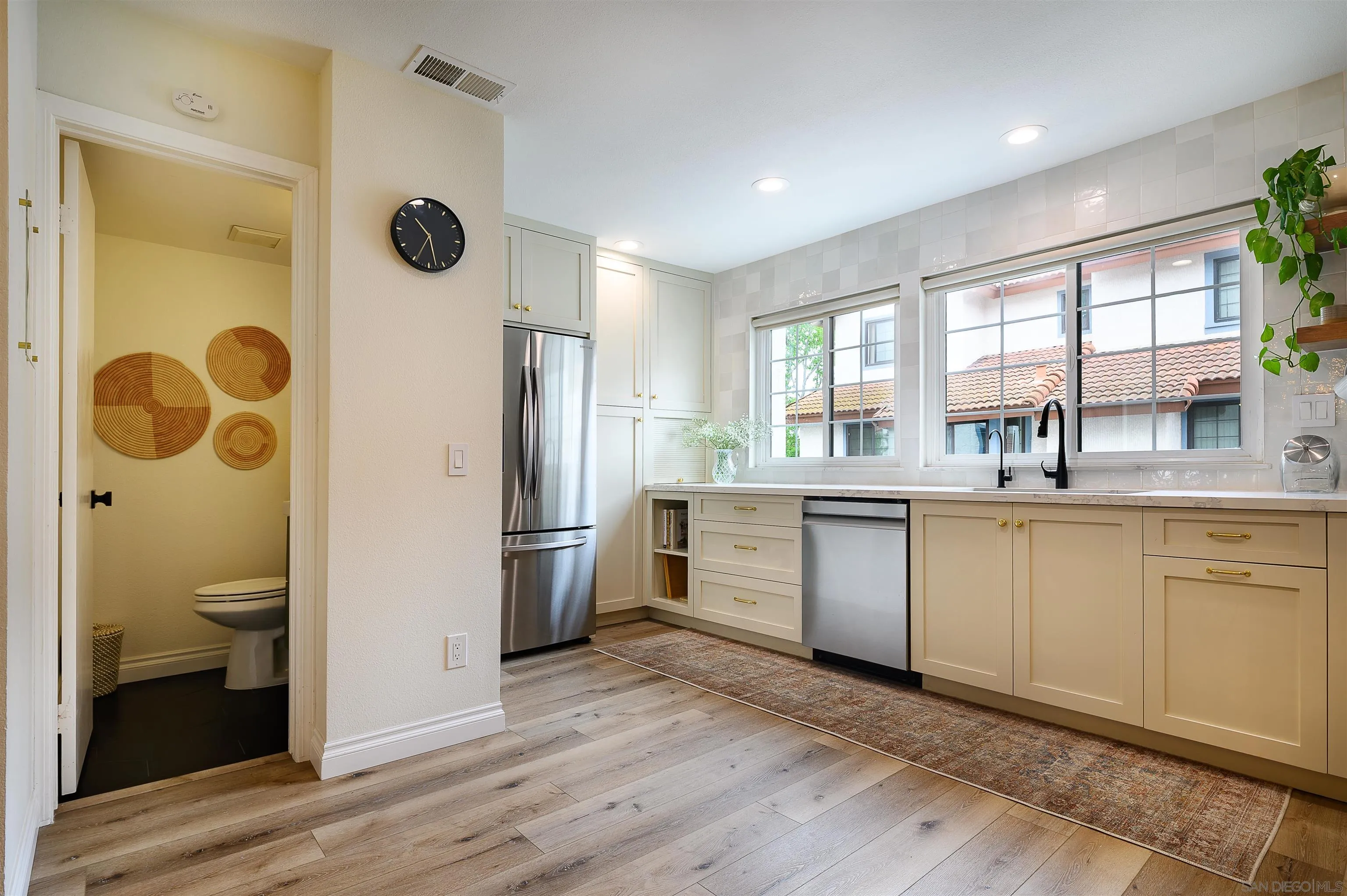 3458 Mission Mesa Way