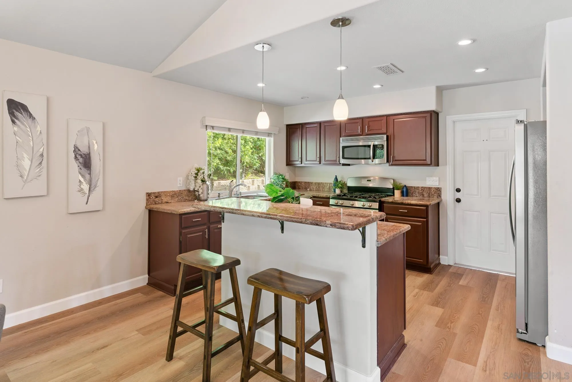 5908 Highplace