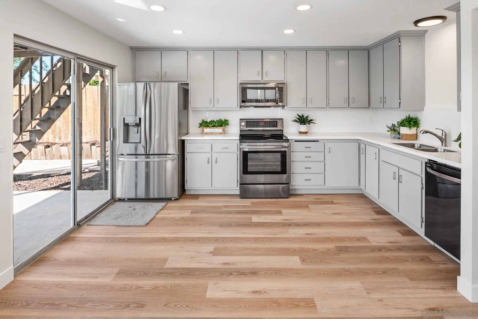 8318 Ridge Route, San Diego