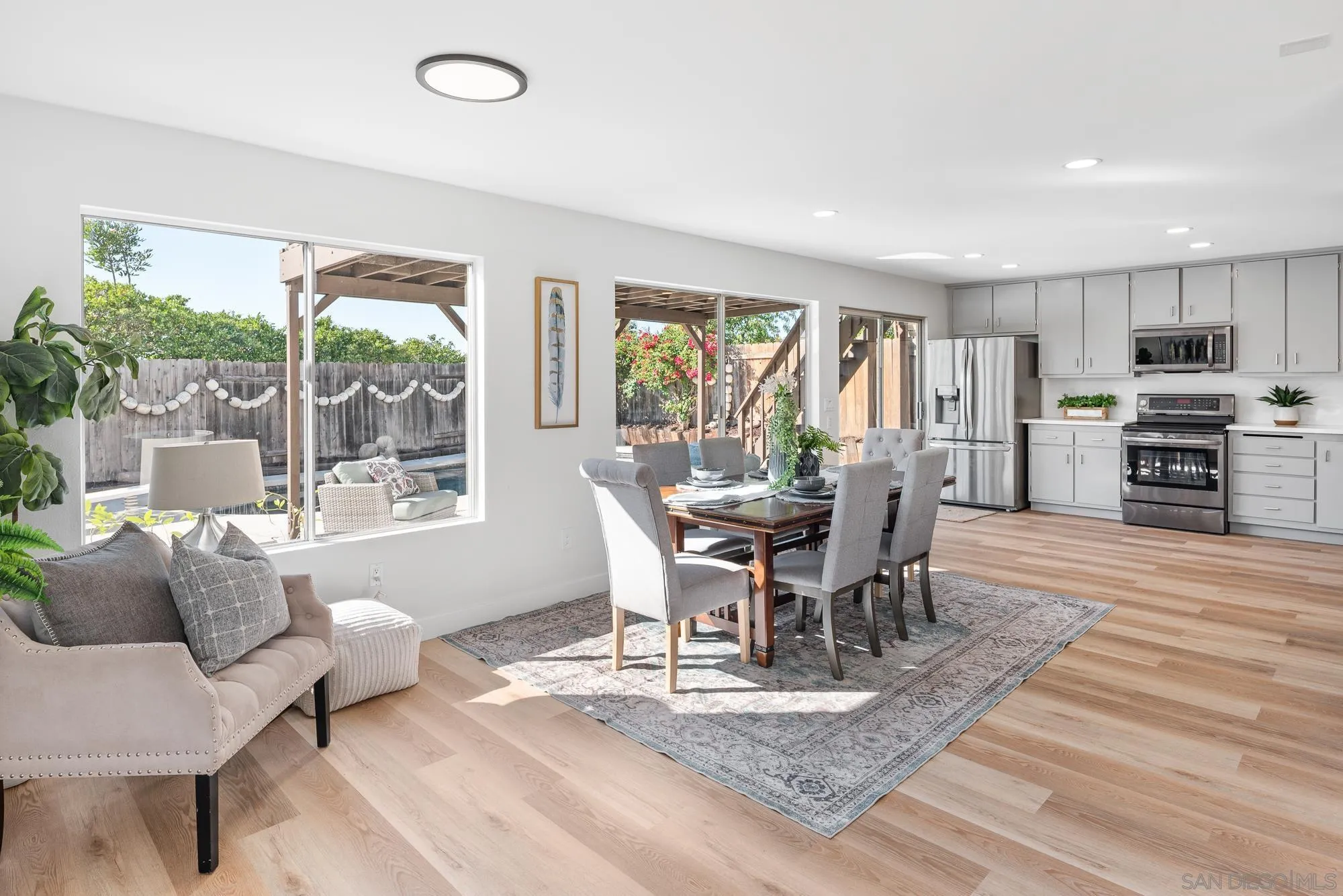 8318 Ridge Route, San Diego