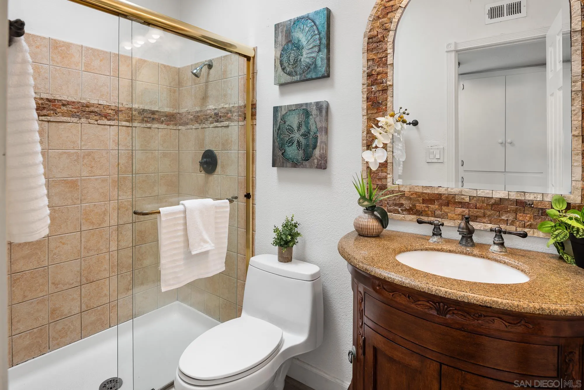 1680 Seacoast Drive Unit D, Imperial Beach Unit: D