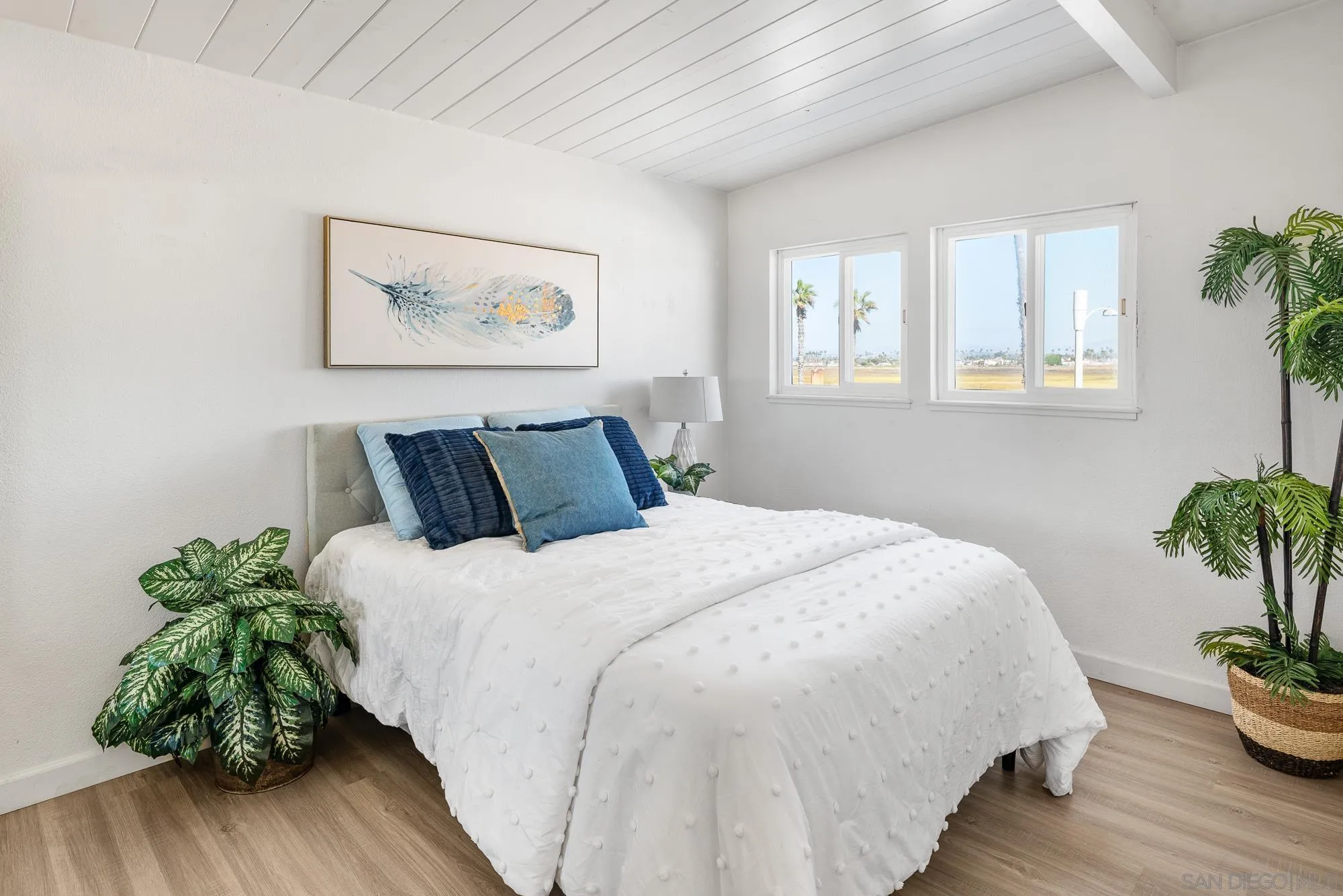 1680 Seacoast Drive Unit D, Imperial Beach Unit: D