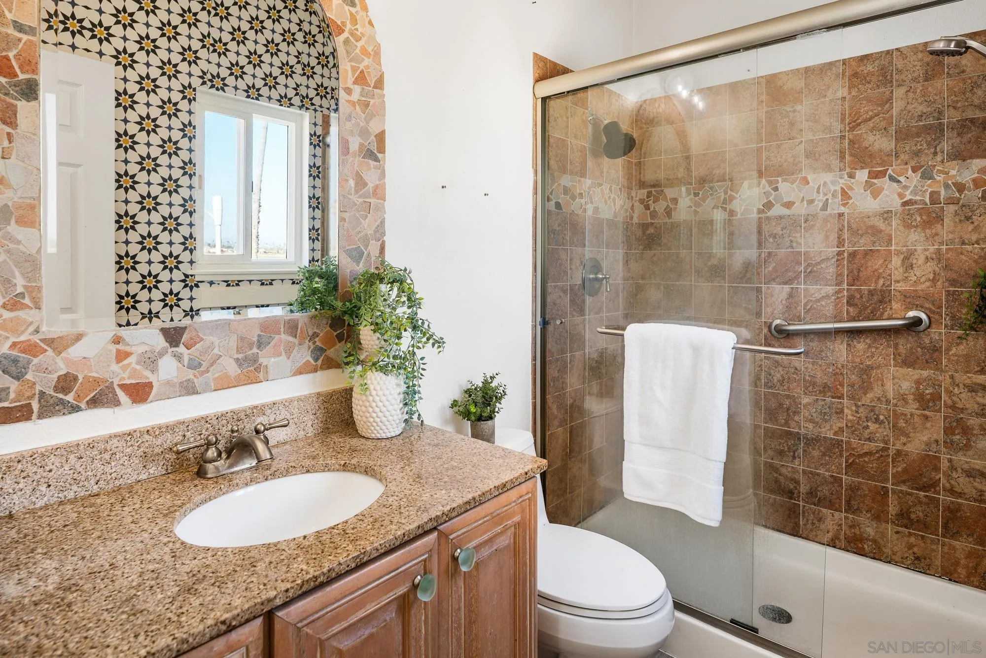 1680 Seacoast Drive Unit D, Imperial Beach Unit: D