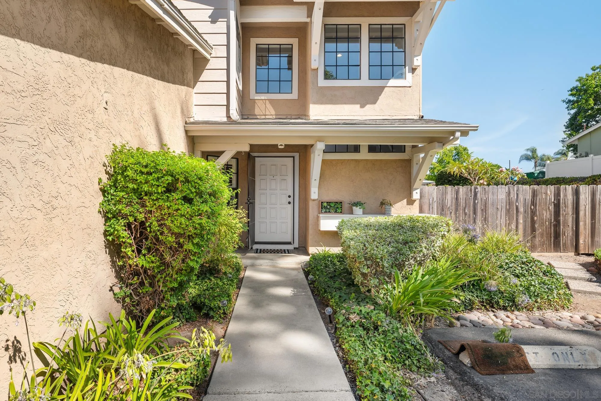8395 Suntree Place