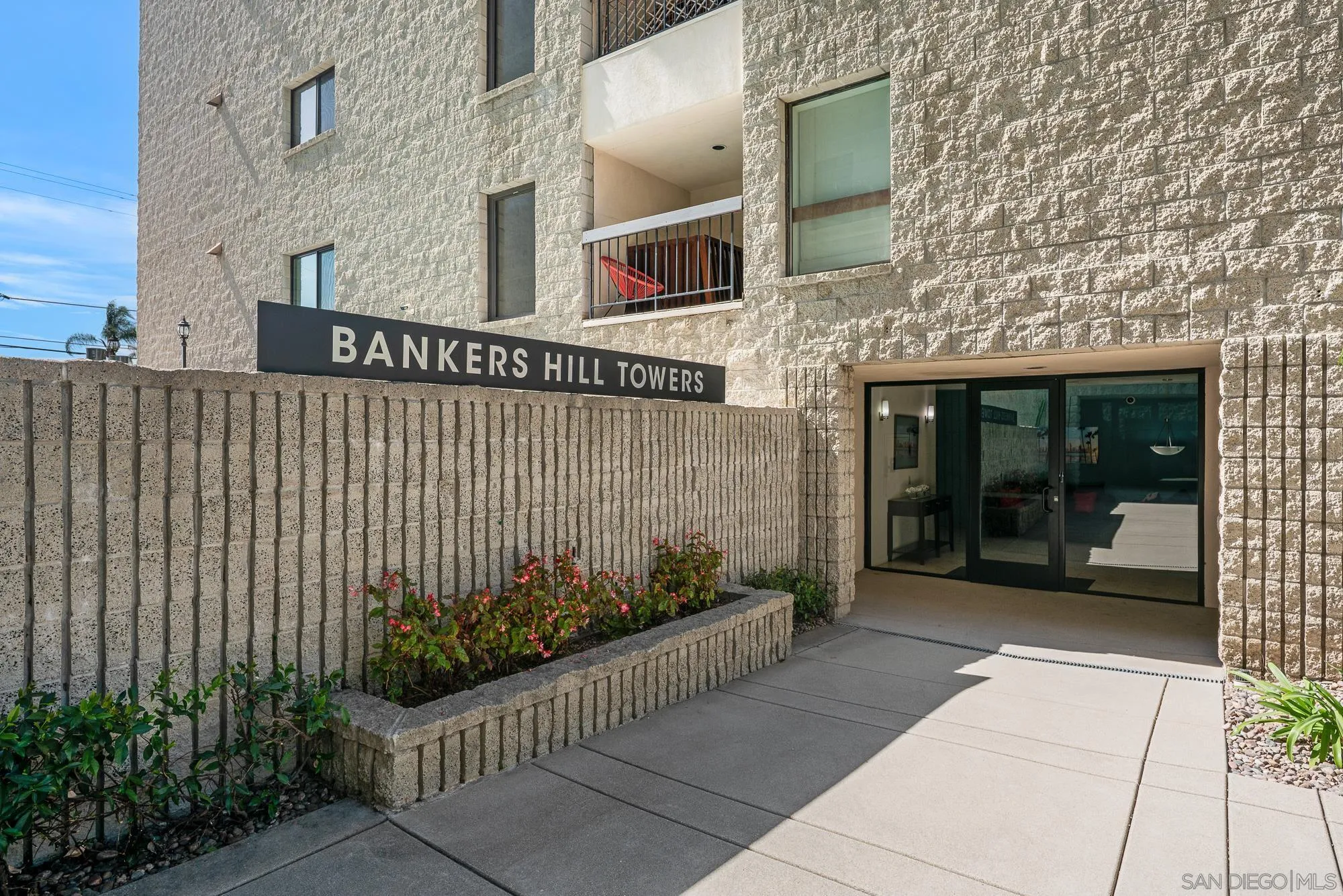 3570 First Ave Unit 19