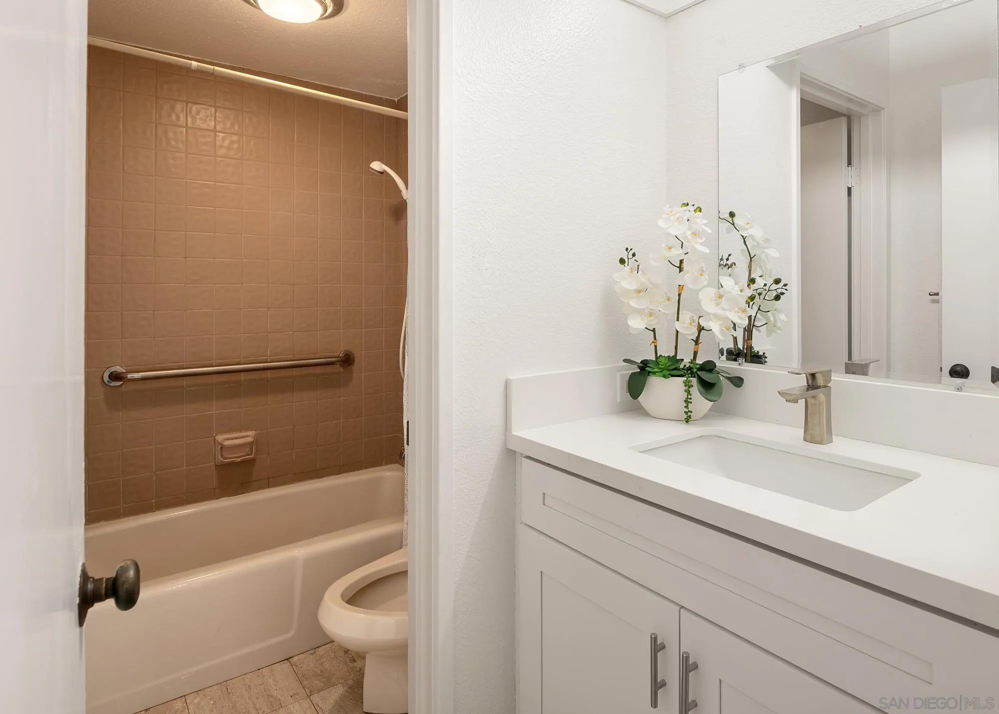 3570 First Ave Unit 19