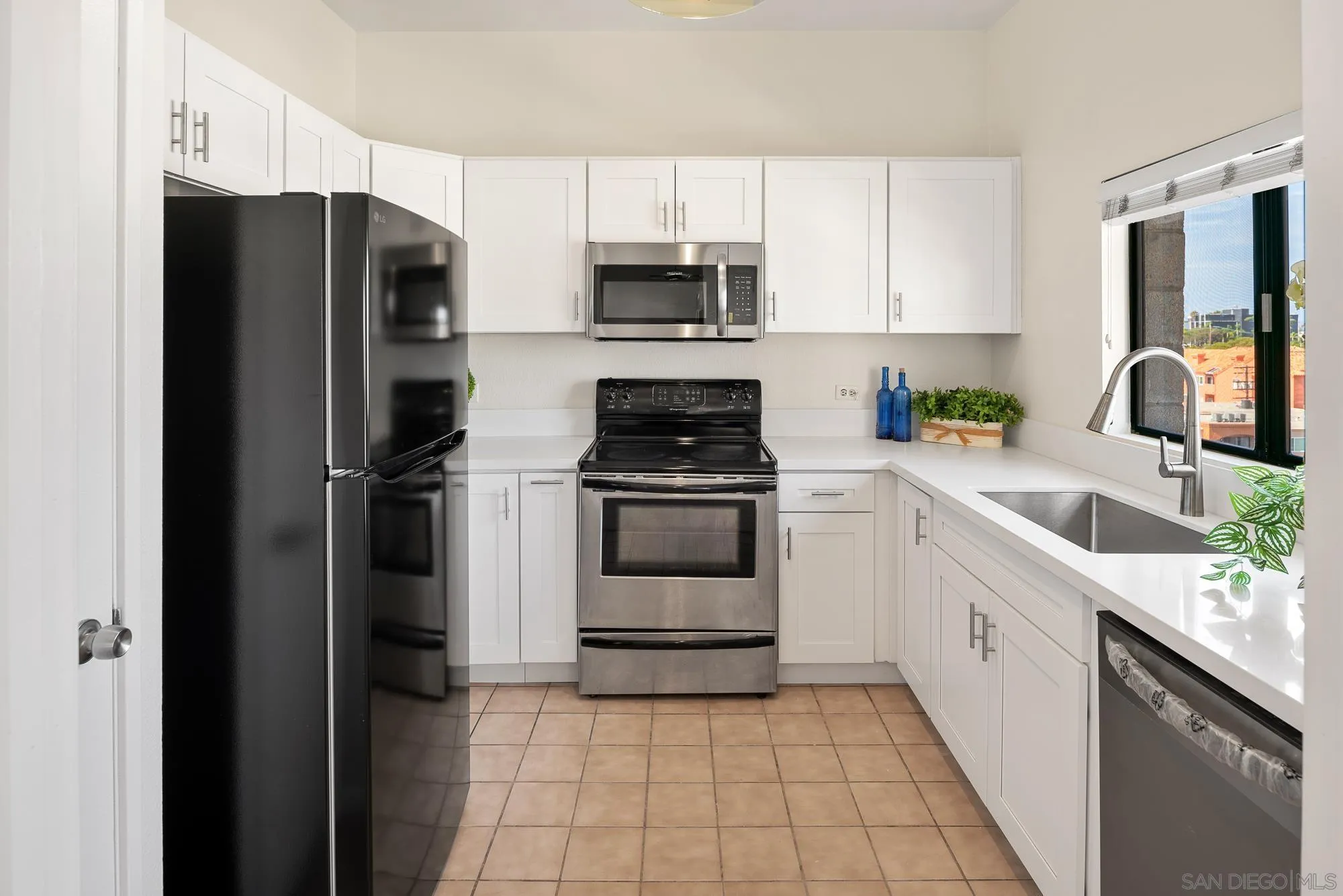 3570 First Ave Unit 19