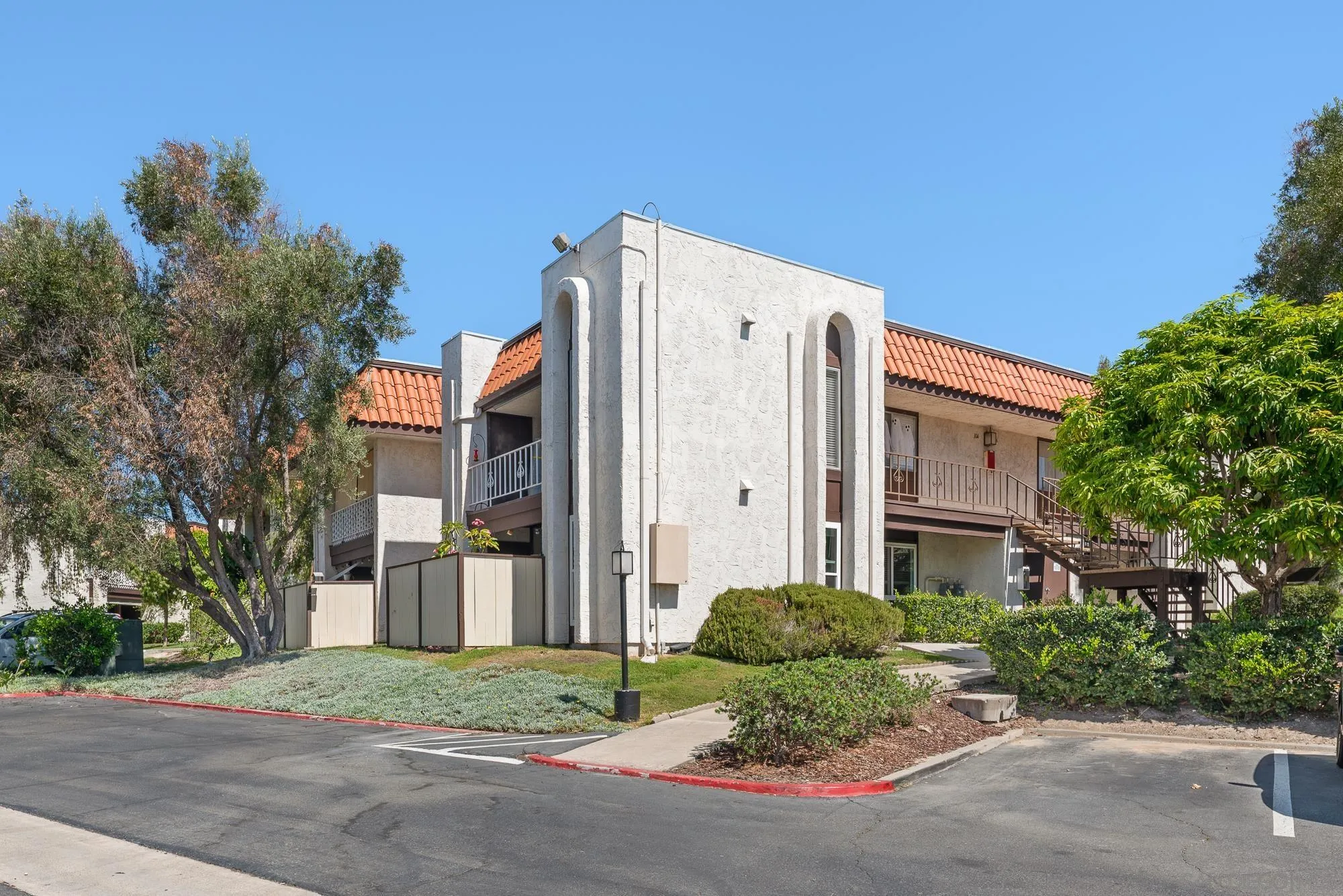 6878 Navajo Unit 103