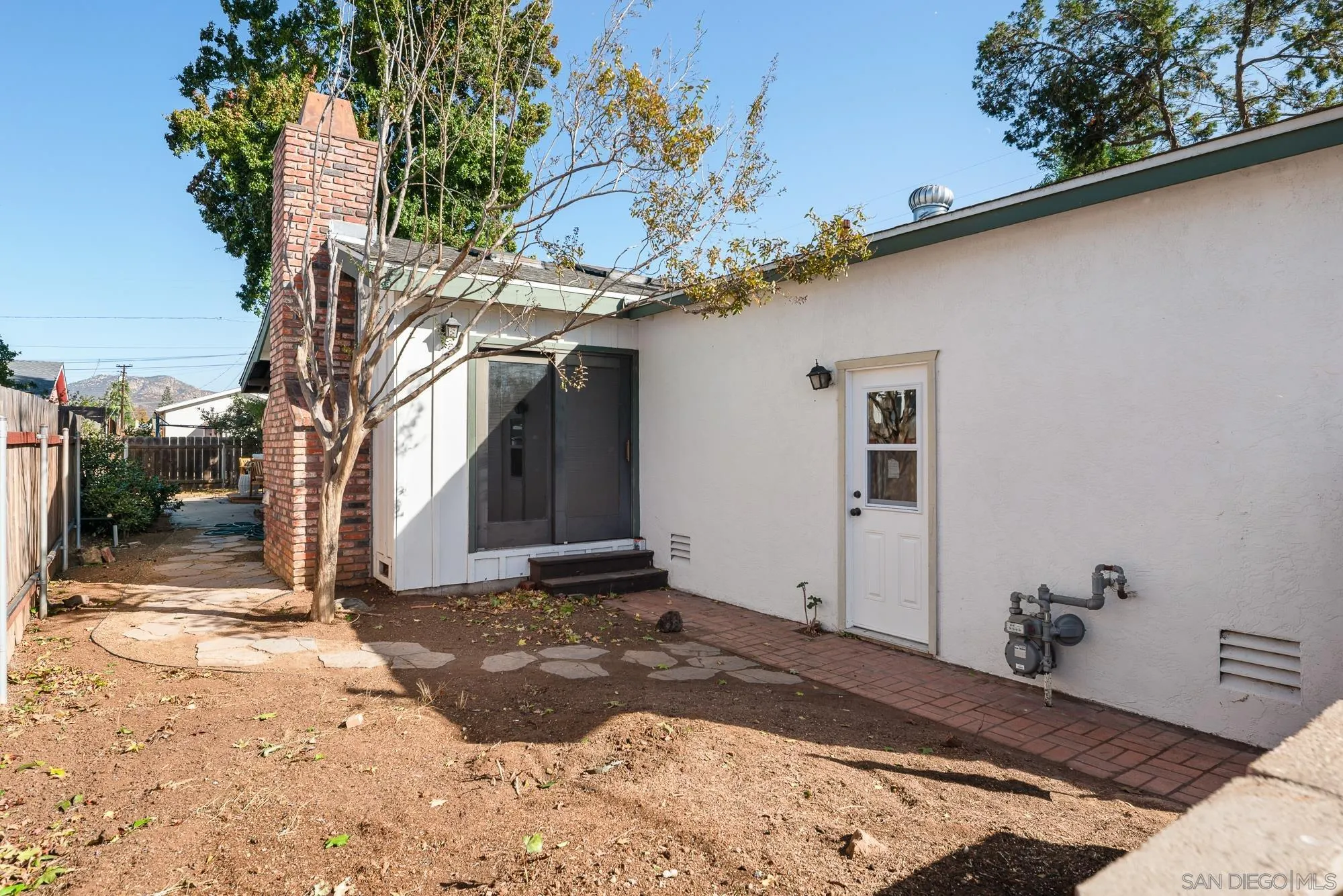 201 Pictor Lane