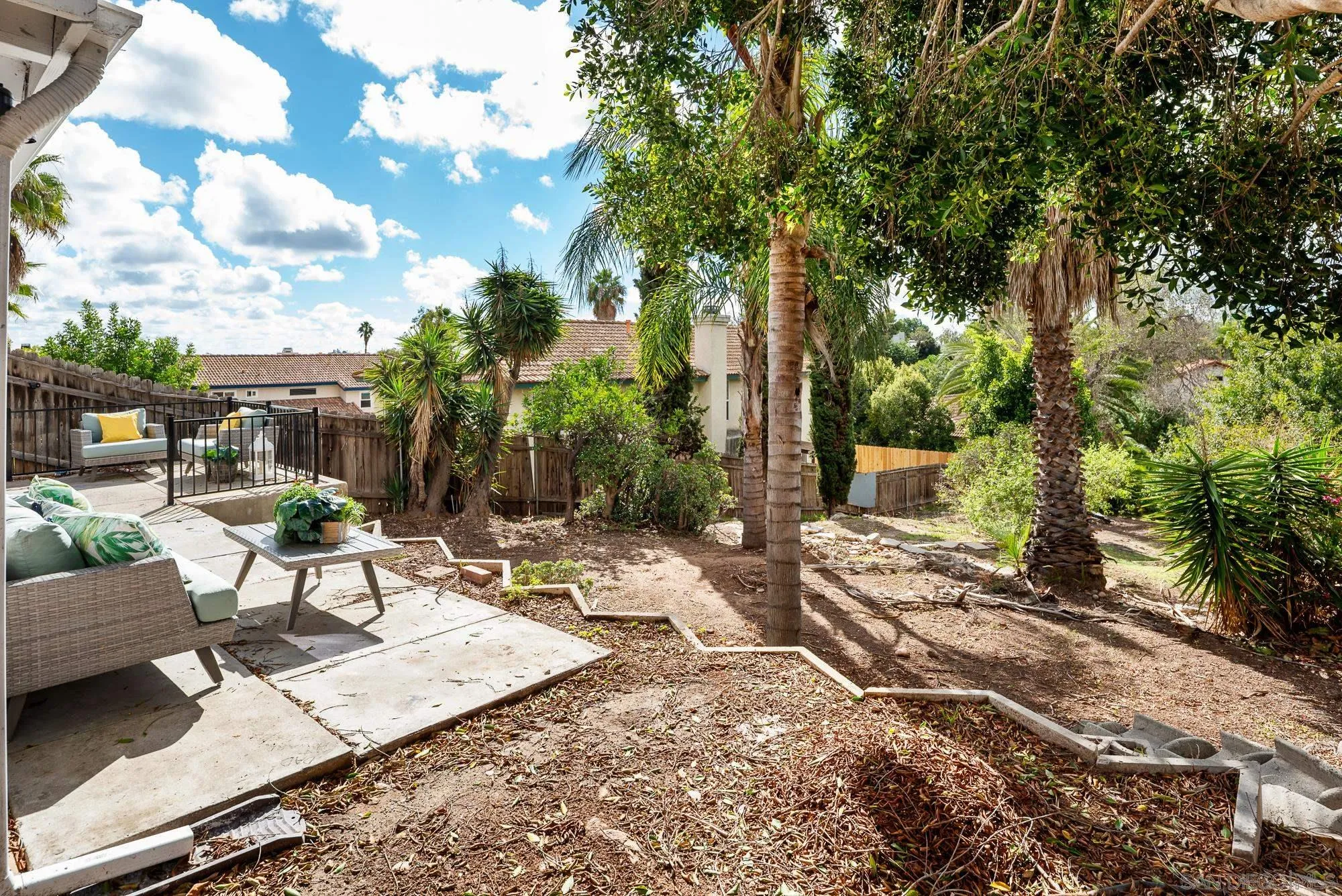 2364 Bonita Street