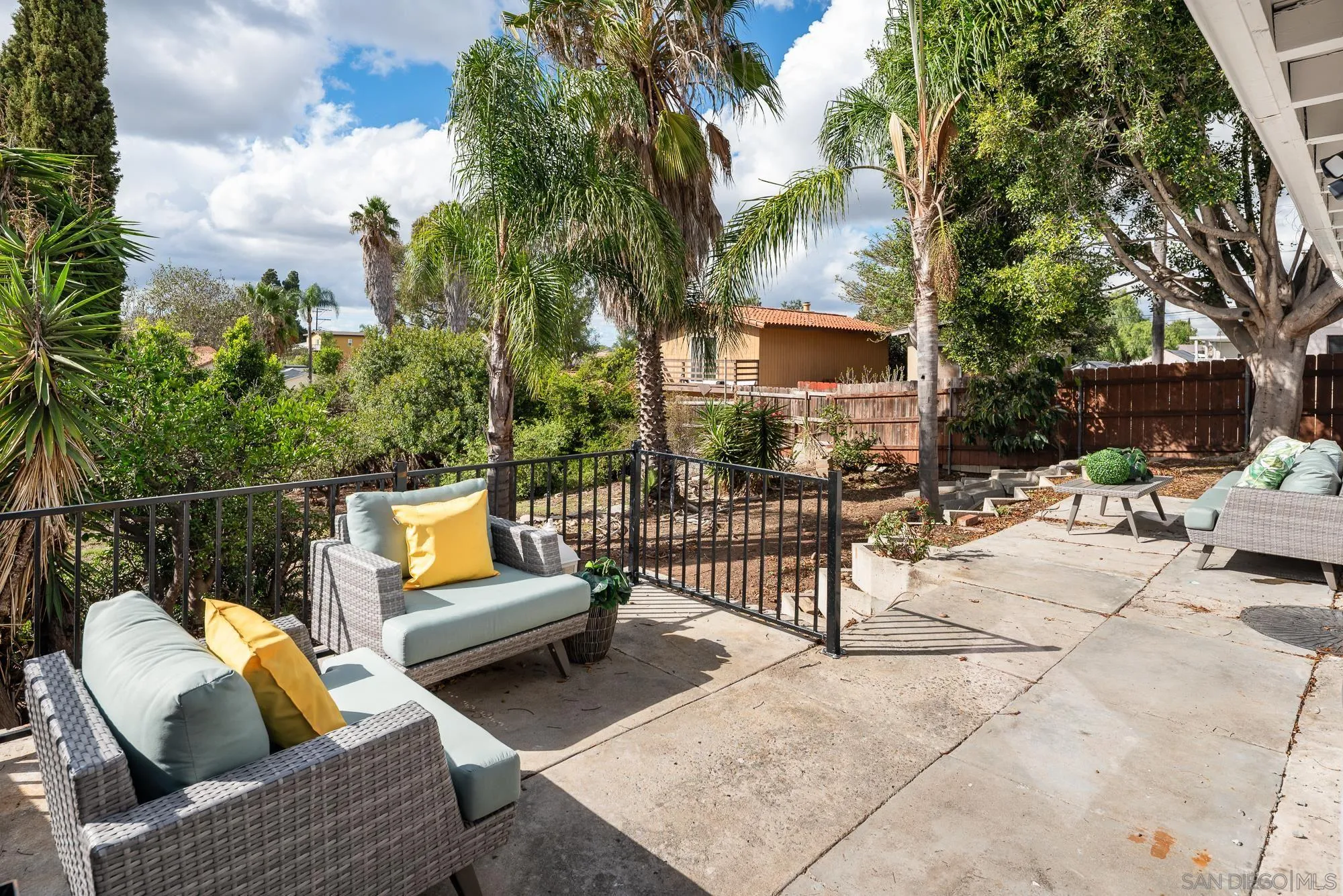 2364 Bonita Street
