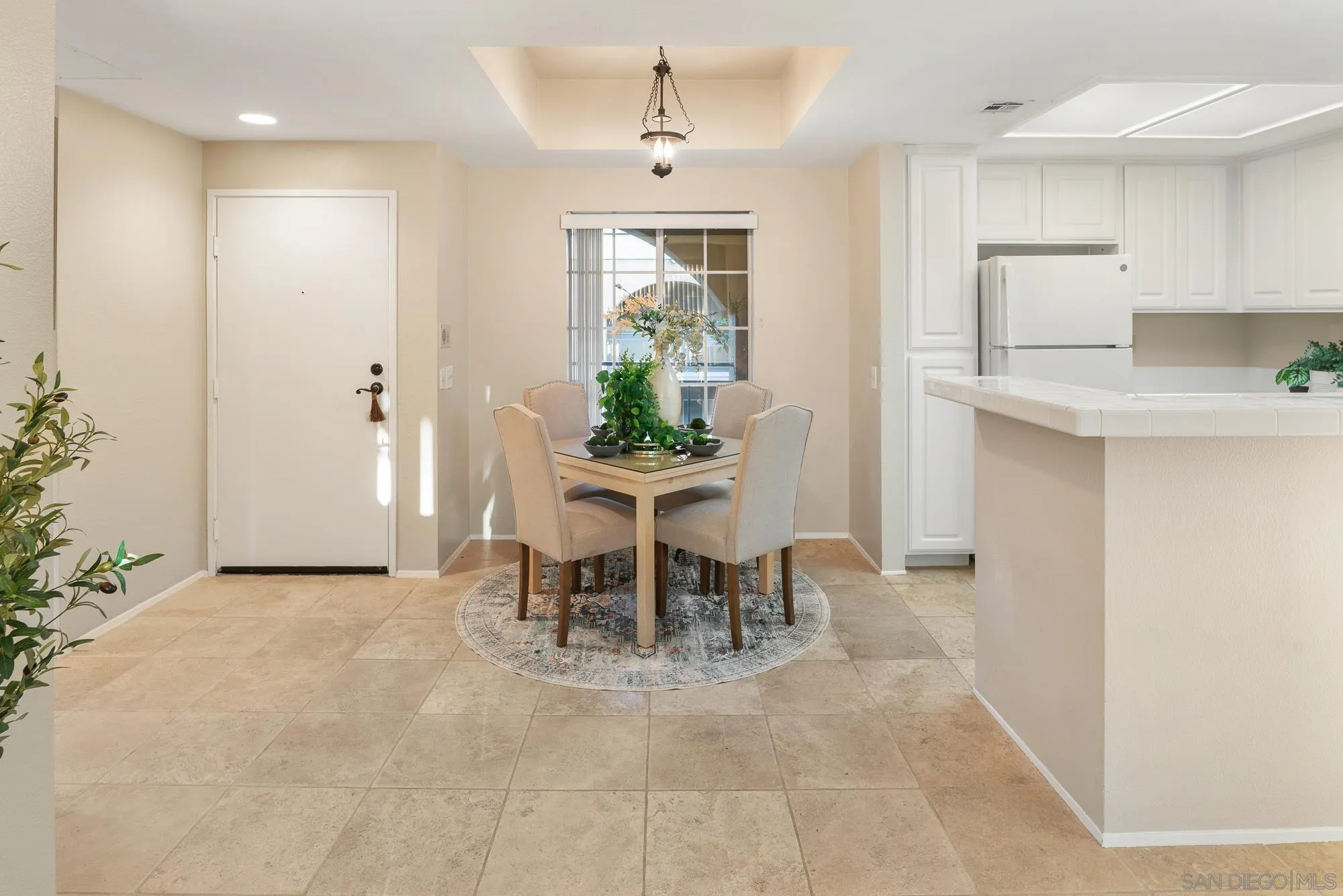 1950 Camino De La Reina Unit 208