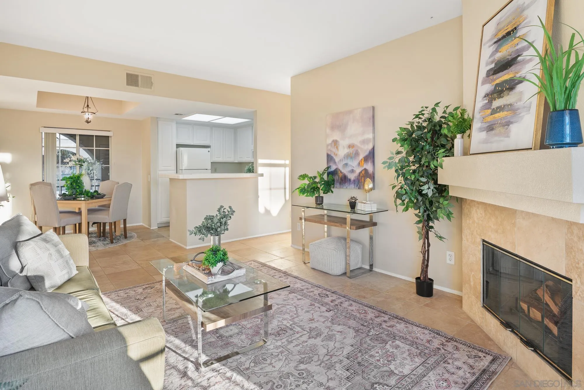 1950 Camino De La Reina Unit 208