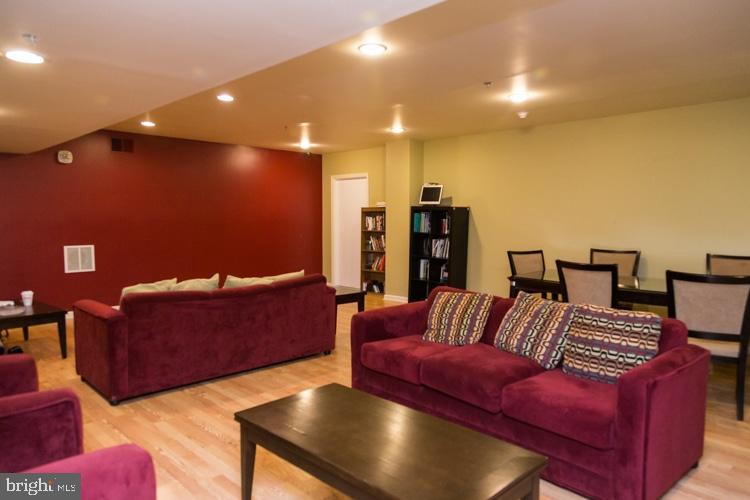 1324 LOCUST STREET 317