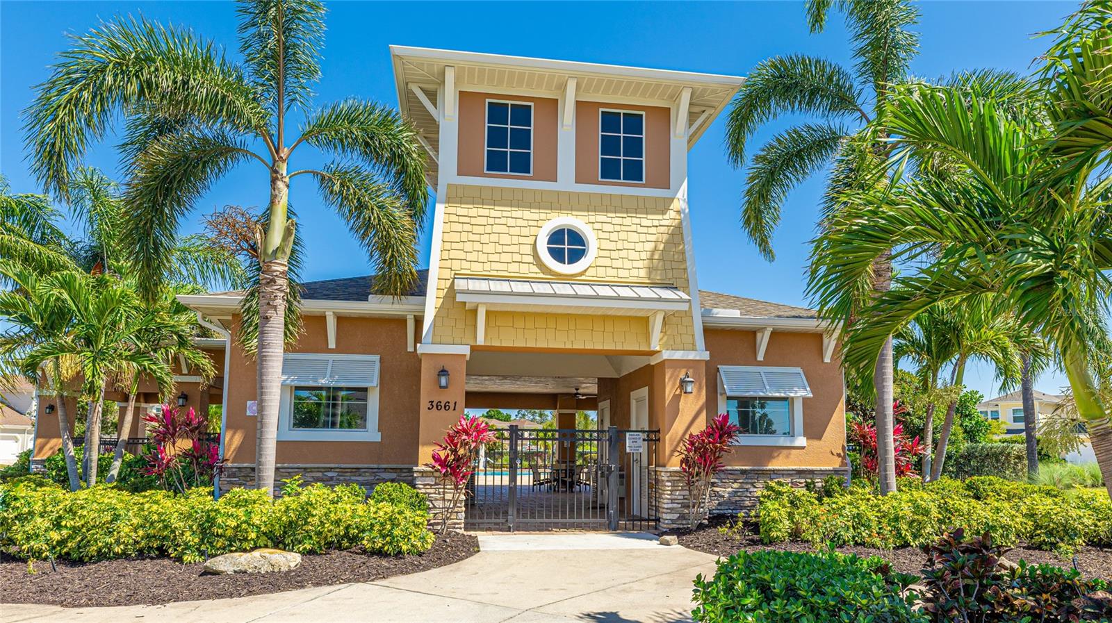 3684 FESCUE LN