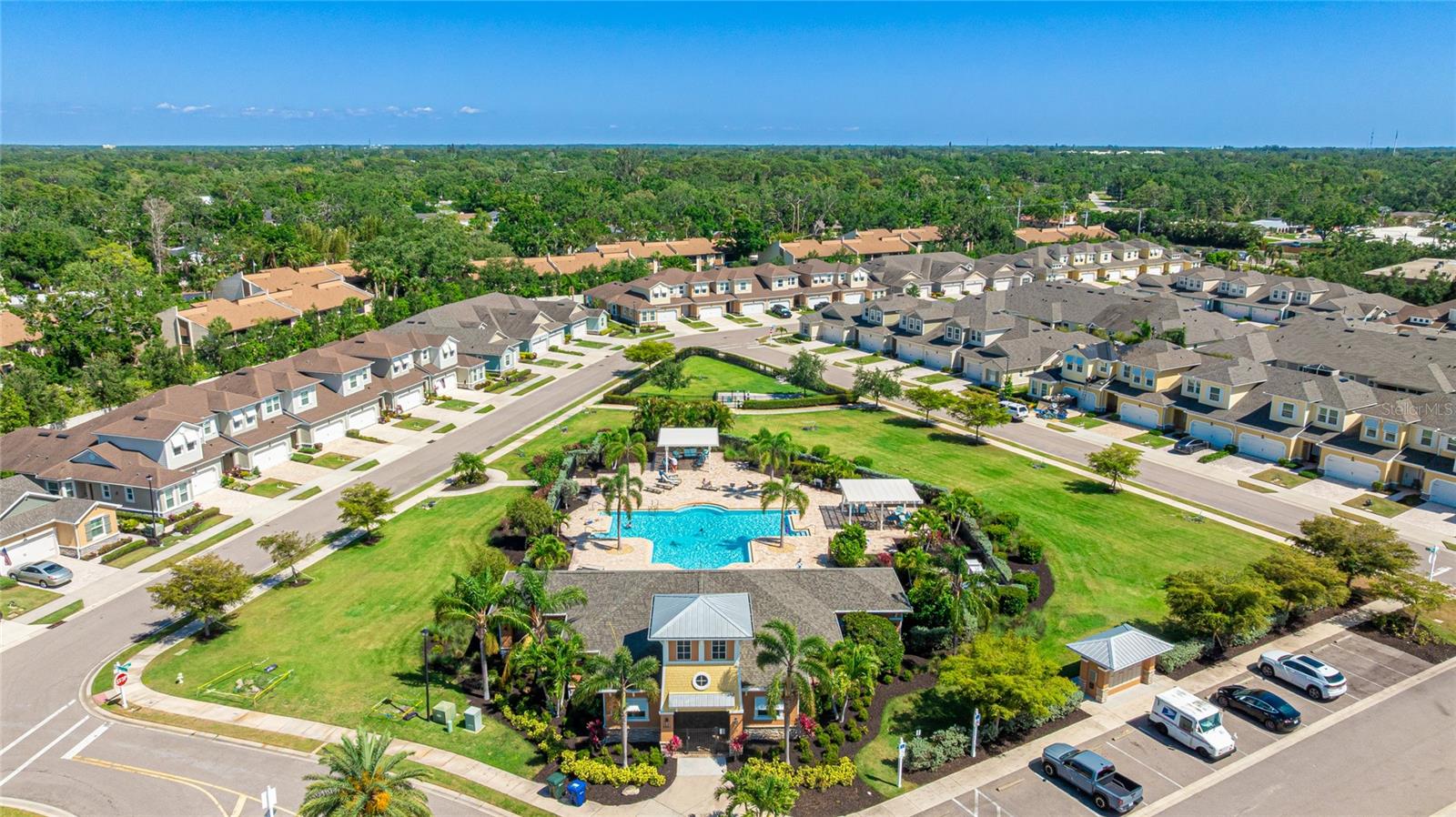 3684 FESCUE LN