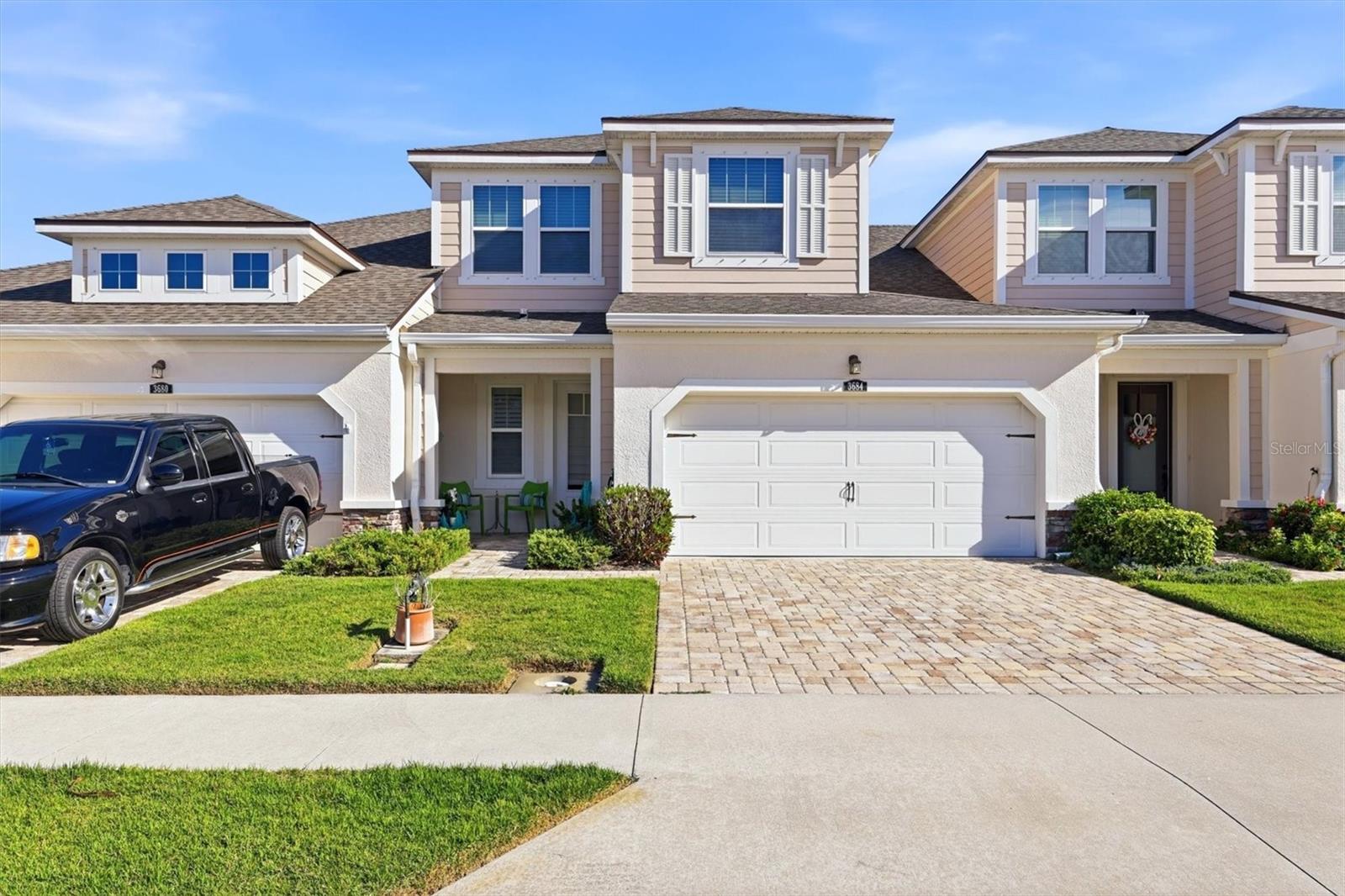 3684 FESCUE LN